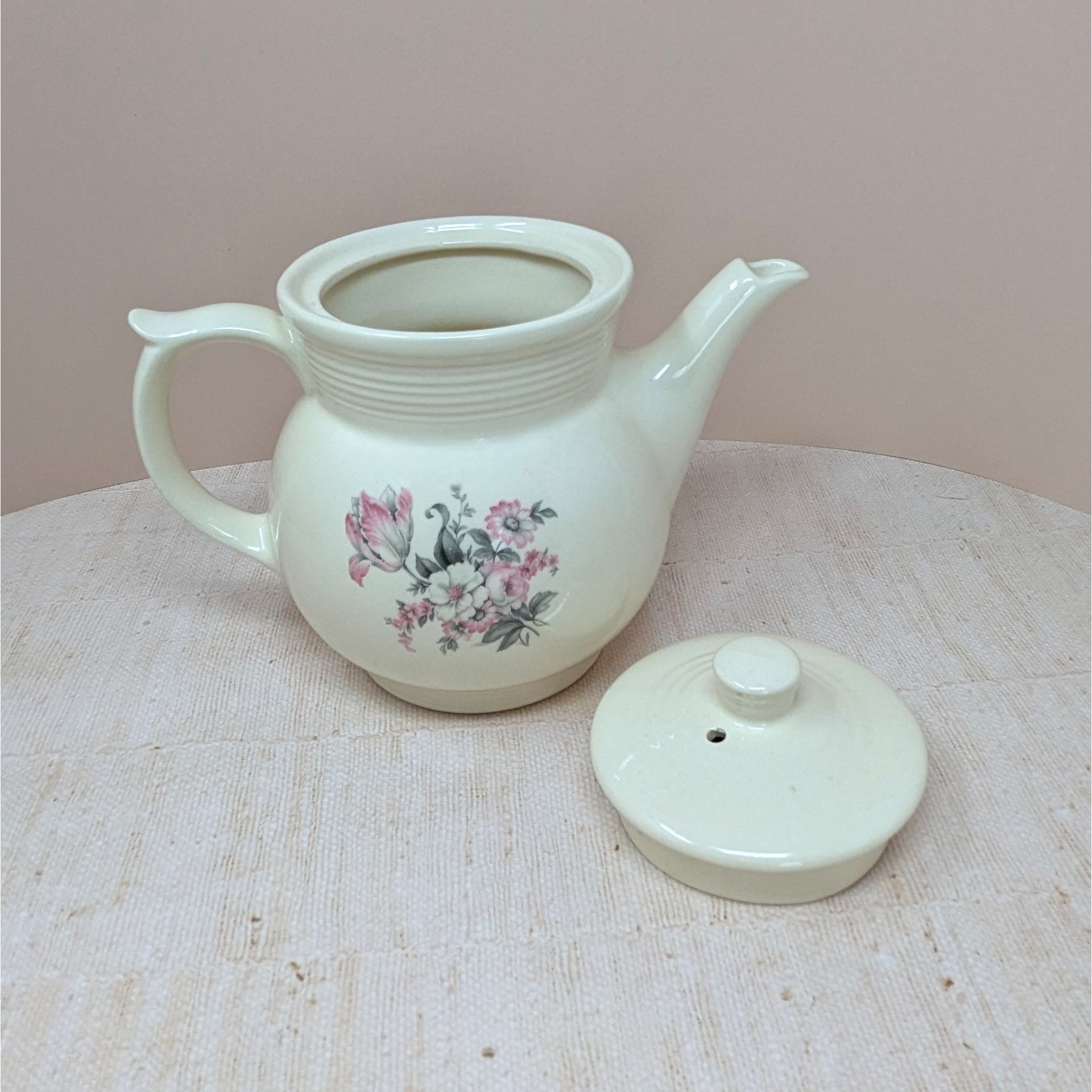 1940s Hall China Floral Coffee Pot – Pink Tulip Drip-O-Lator