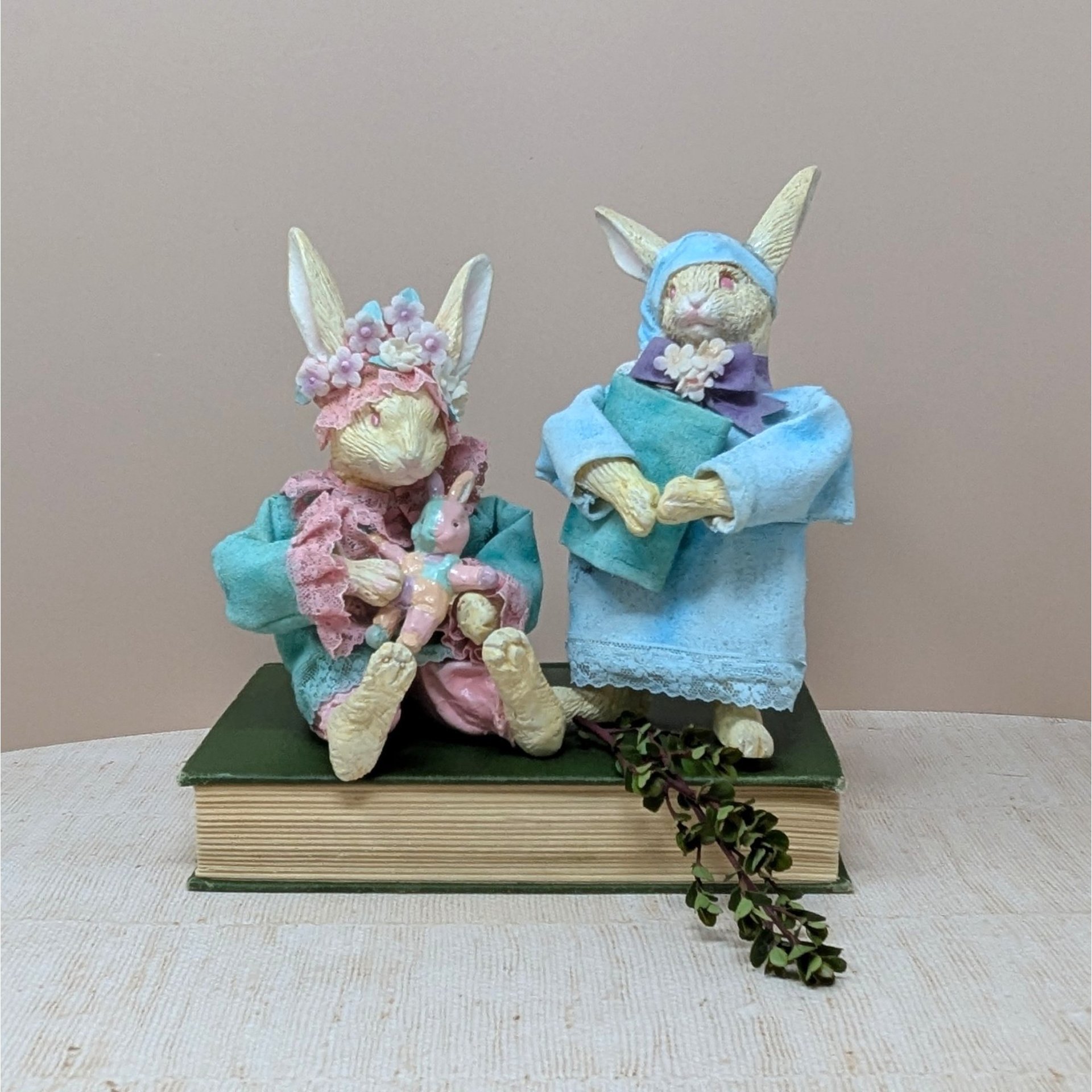 Vintage Silvestri Bedtime Bunny Pair – Spring Fabric-Mache Figures