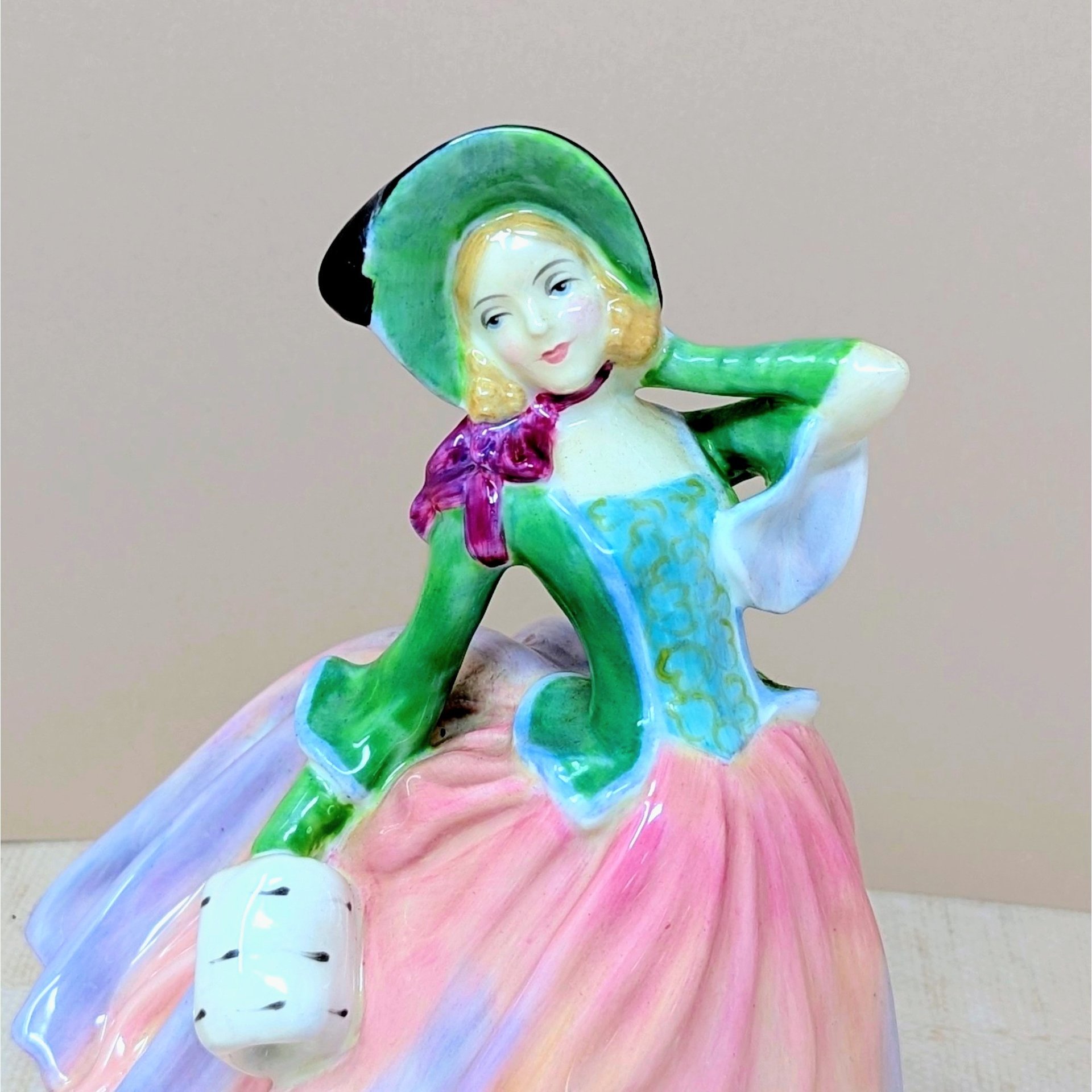 1939 Royal Doulton Autumn Breezes Figurine