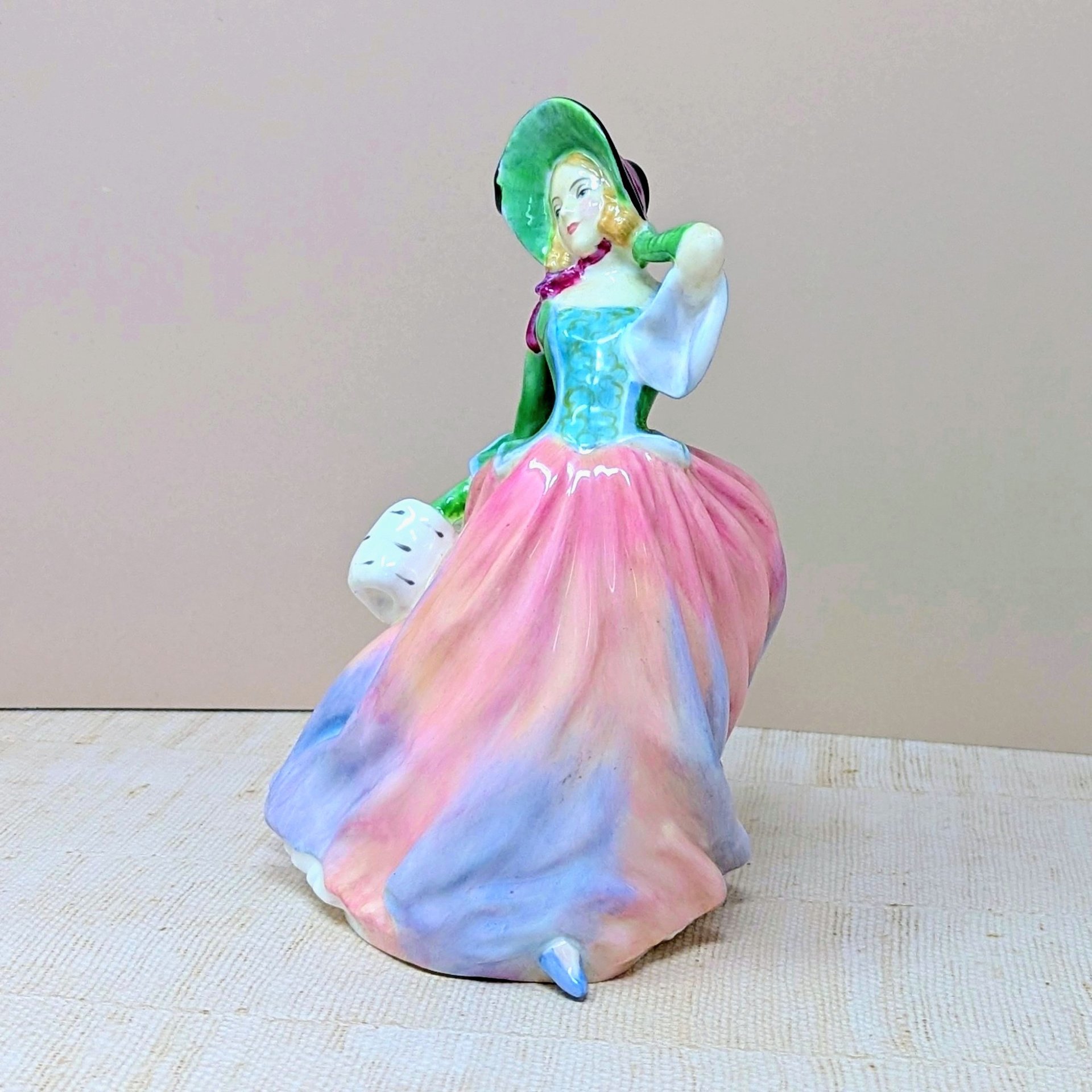 1939 Royal Doulton Autumn Breezes Figurine