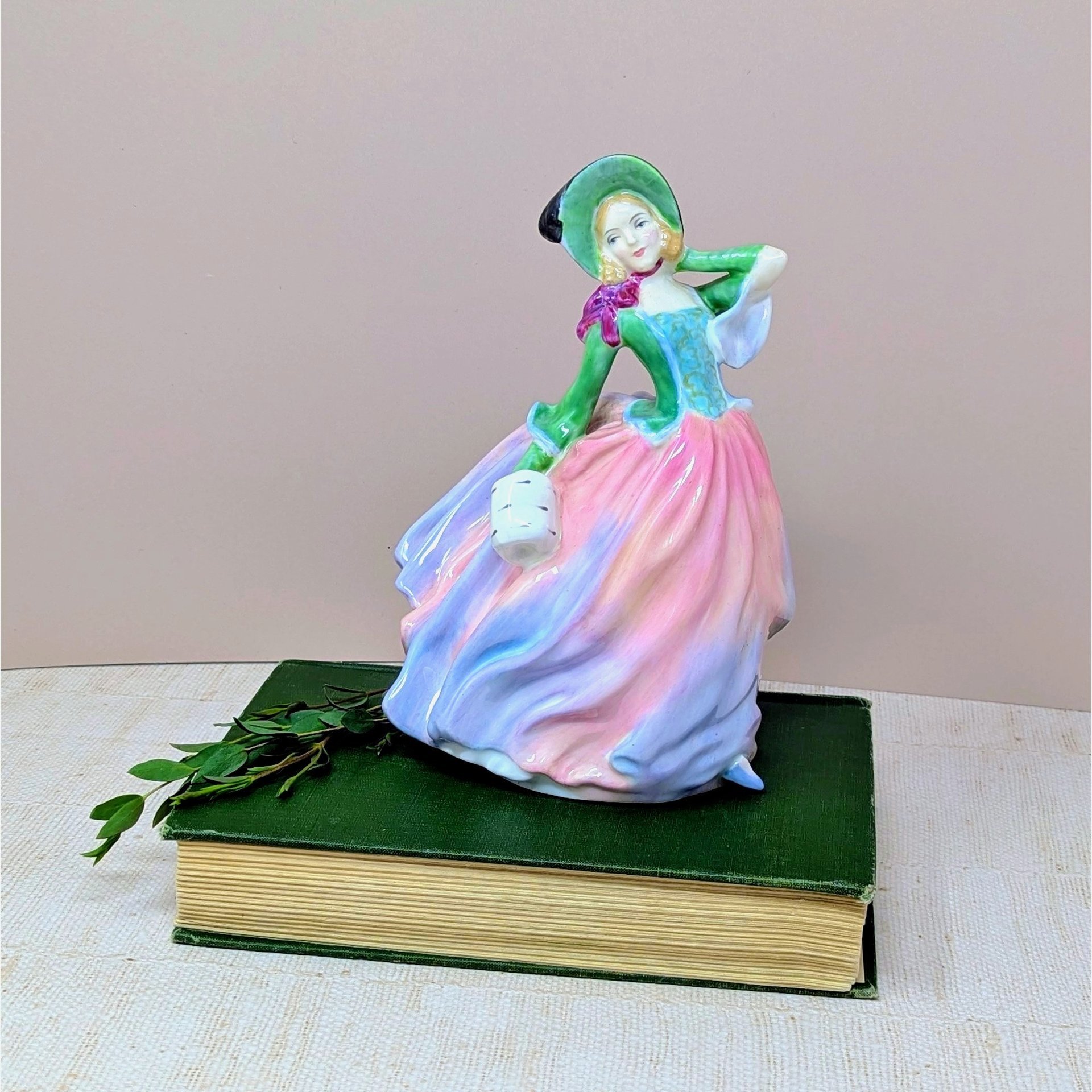 1939 Royal Doulton Autumn Breezes Figurine
