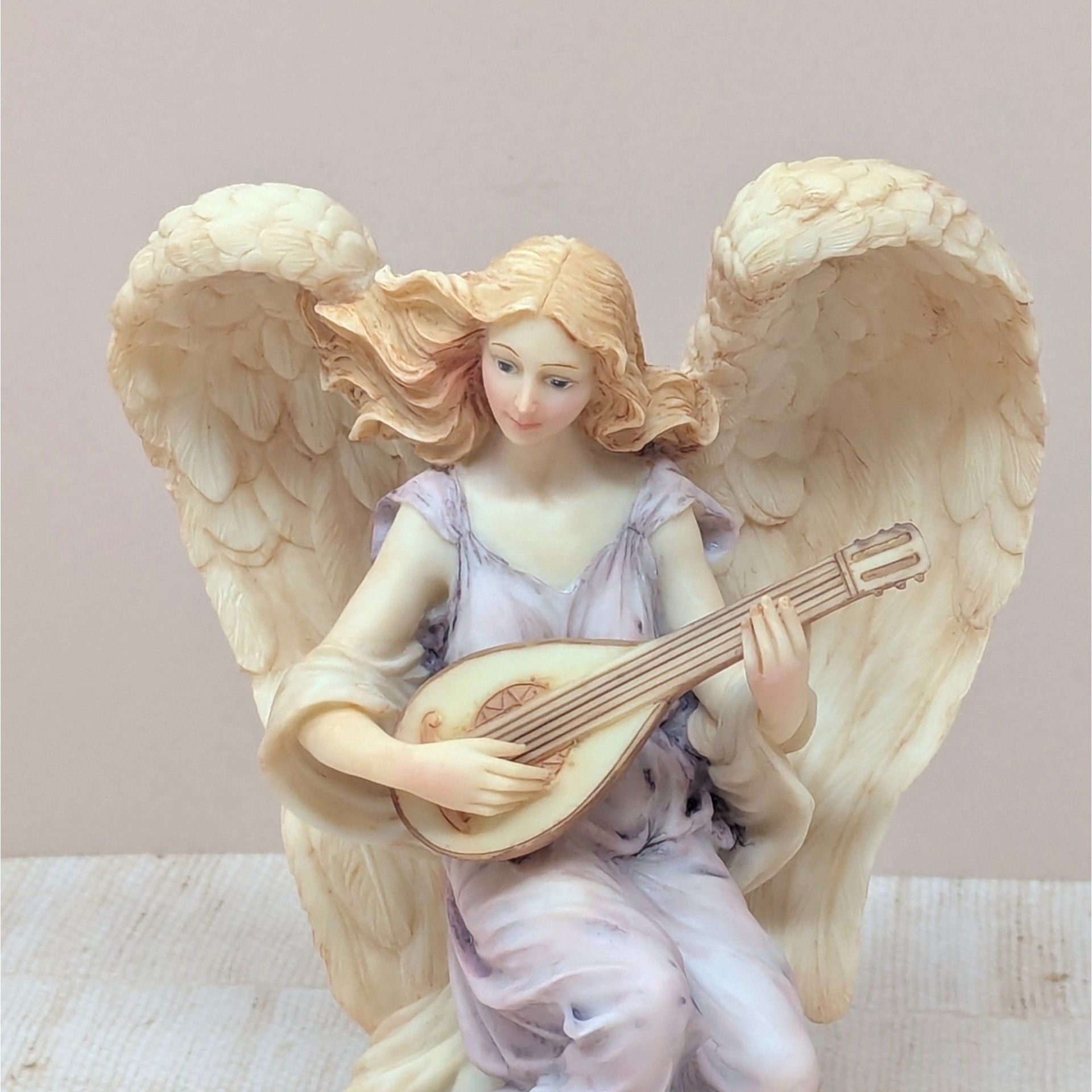 Roman Seraphim Classics Lydia "Winged Poet" – Vintage Angel Figurine