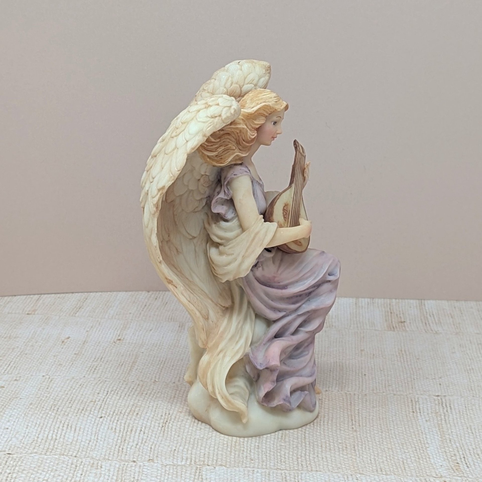 Roman Seraphim Classics Lydia "Winged Poet" – Vintage Angel Figurine