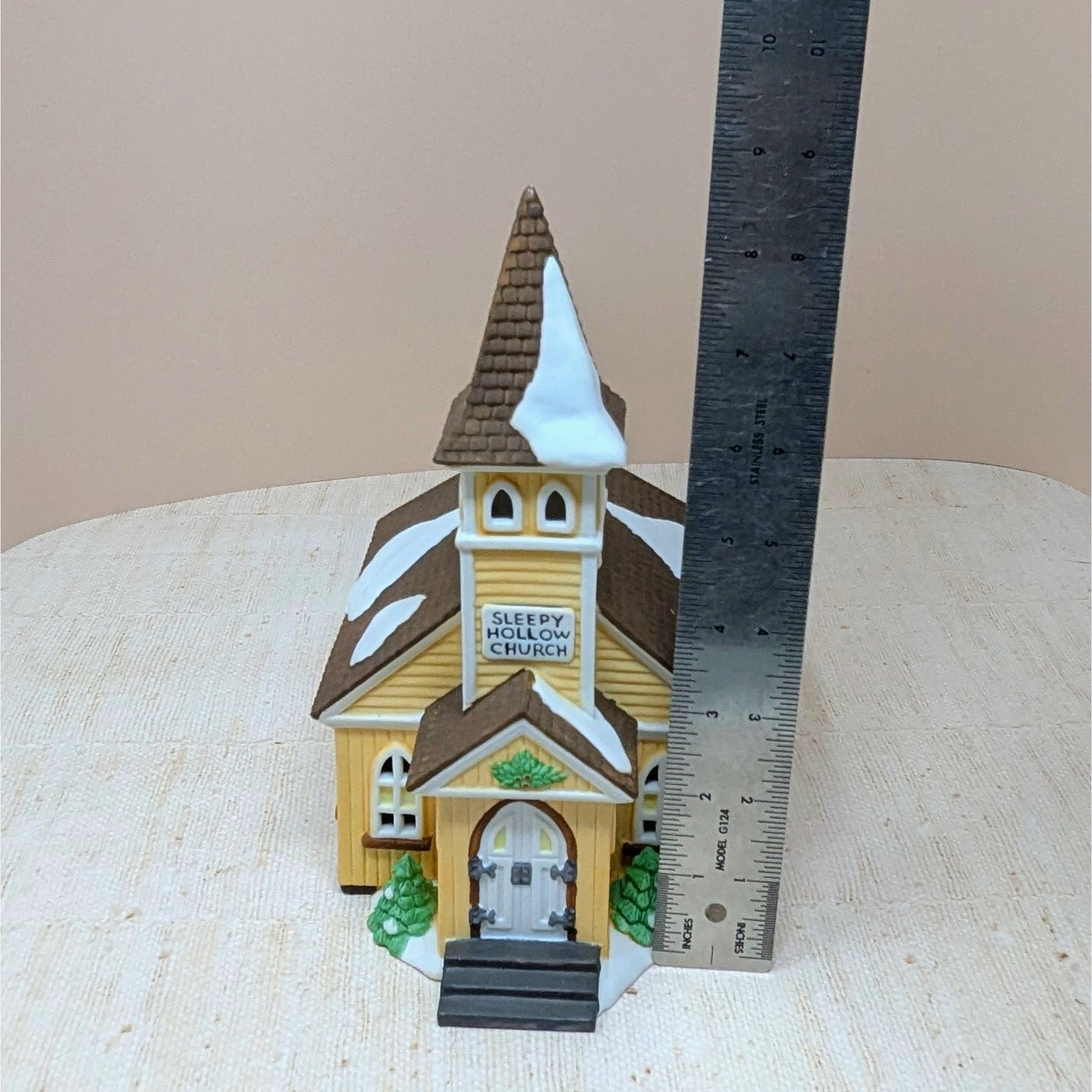 1990 Dept 56 Sleepy Hollow Village Church 