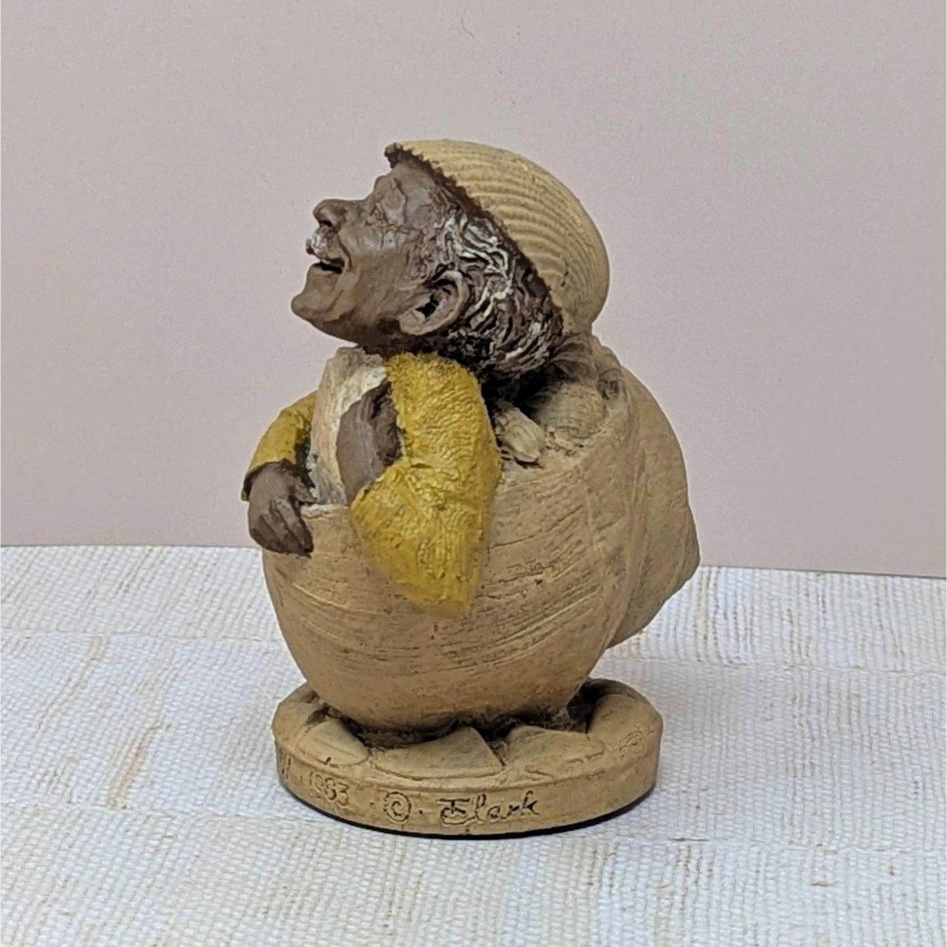 1983 Tom Clark Sandy Shell Sculpture – Vintage Cairn Studio Gnomeworld Figurine