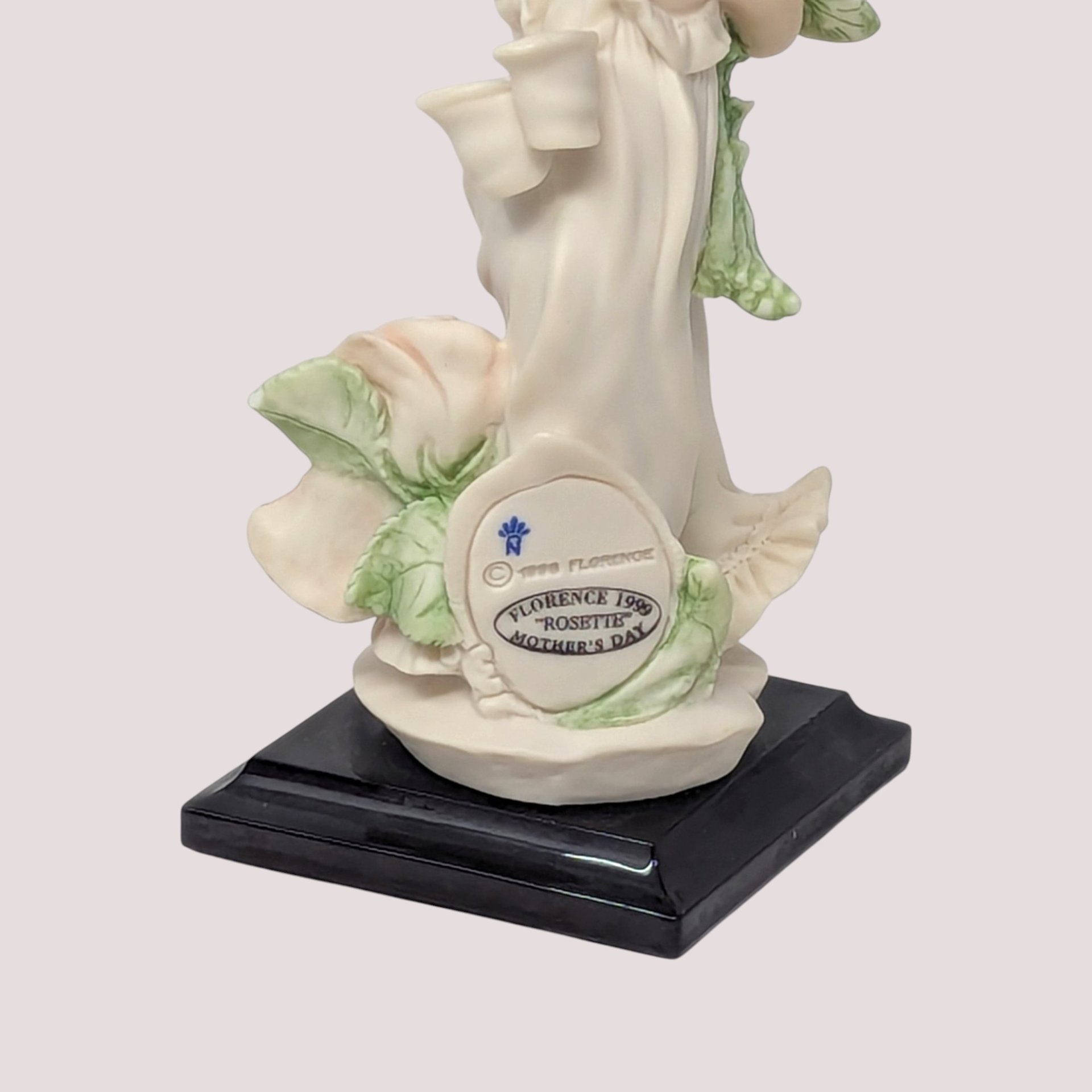 Vintage 1999 Giuseppe Armani Rosette Figurine