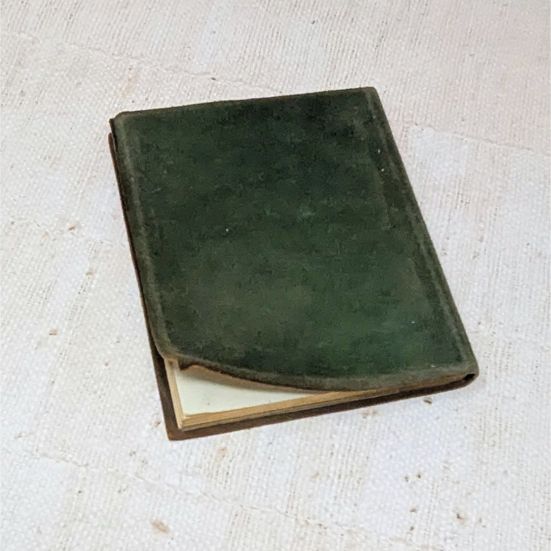1904 Shakespeare Birthday "Happy Days" Leather-Bound Book