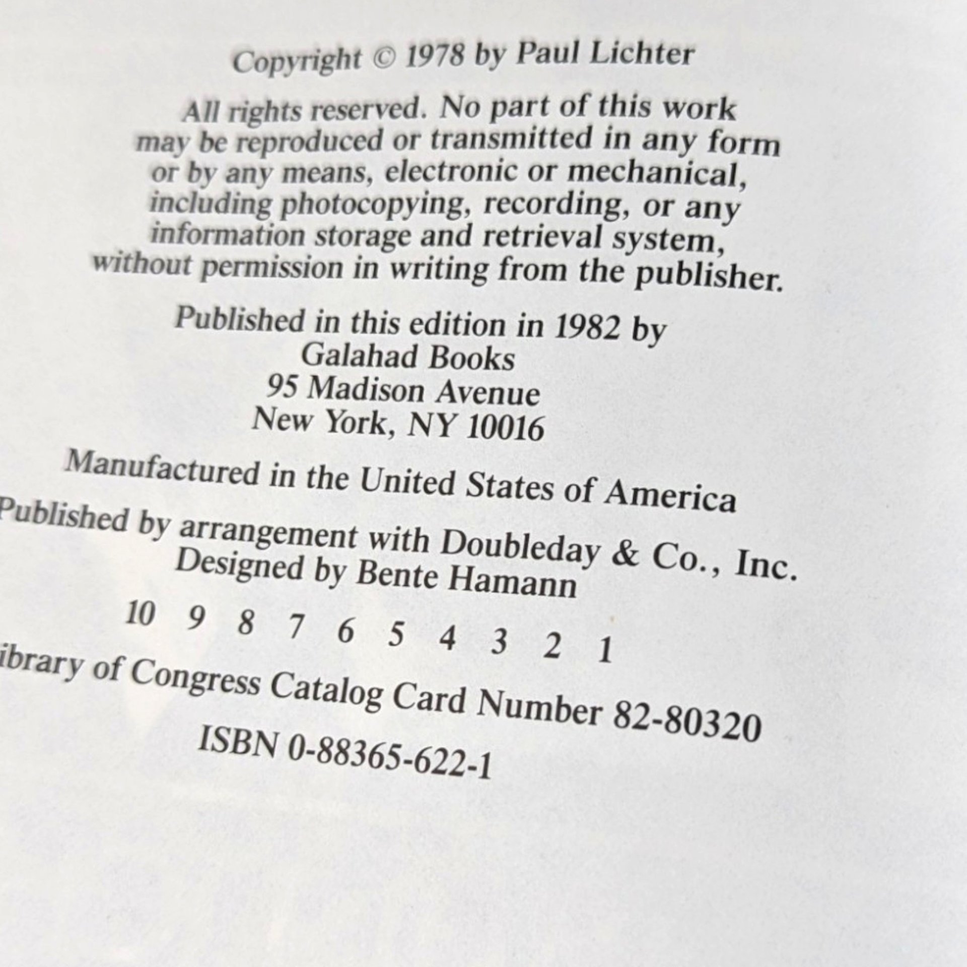 1982 The Definitive Elvis Paul Lichter Hardcover Book