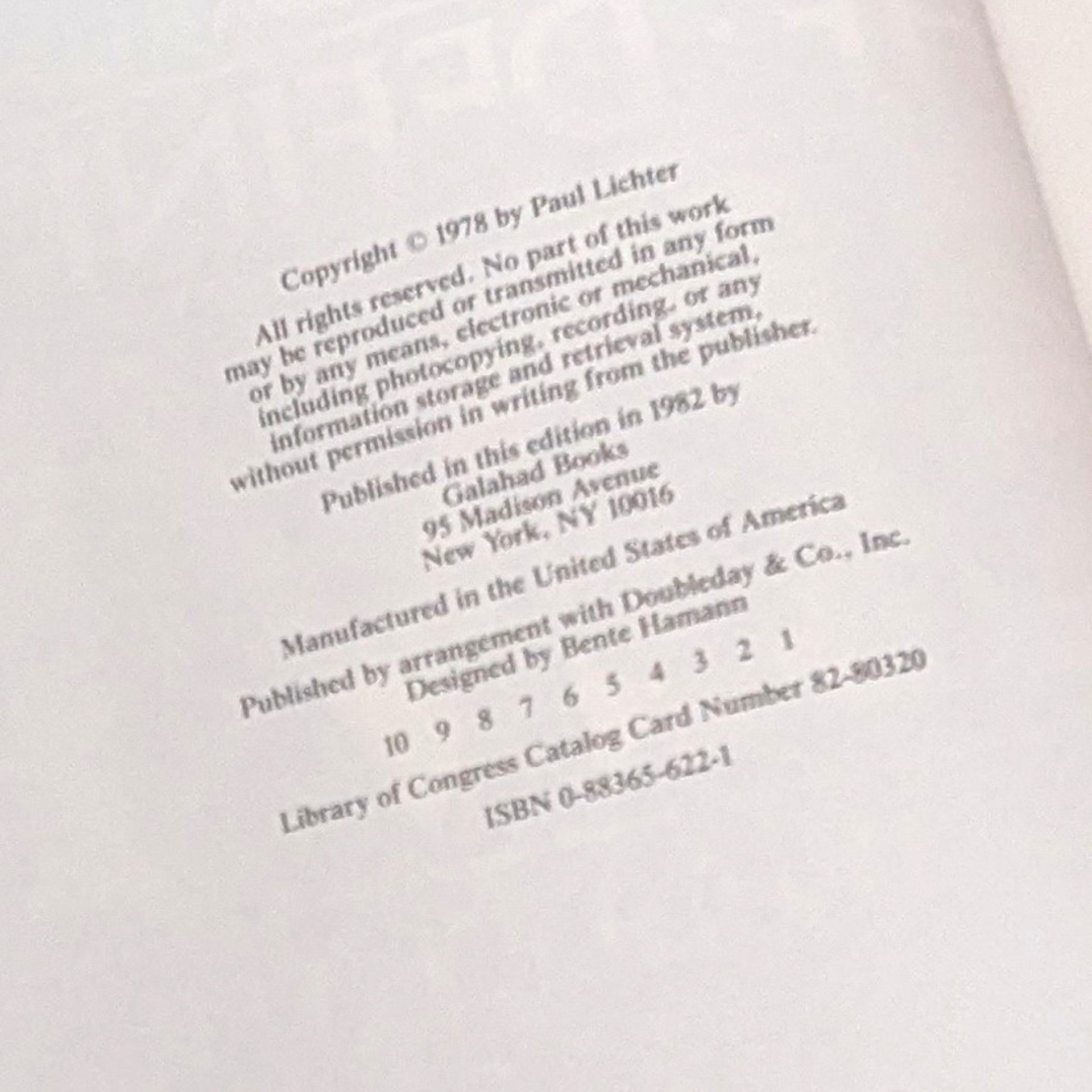 1982 The Definitive Elvis – The Boy Who Dared To Rock by Paul Lichter – Biography