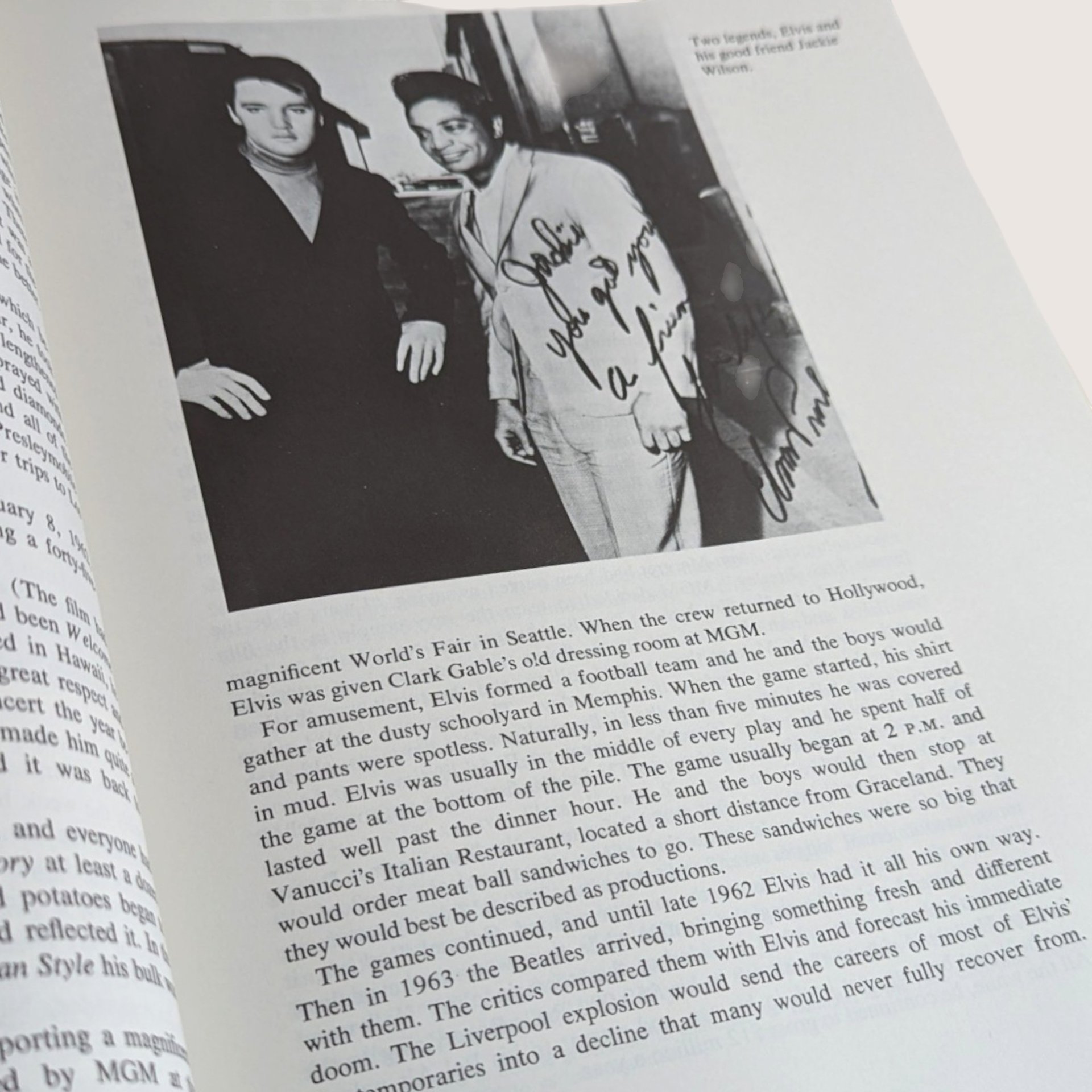 1982 The Definitive Elvis Paul Lichter Hardcover Book