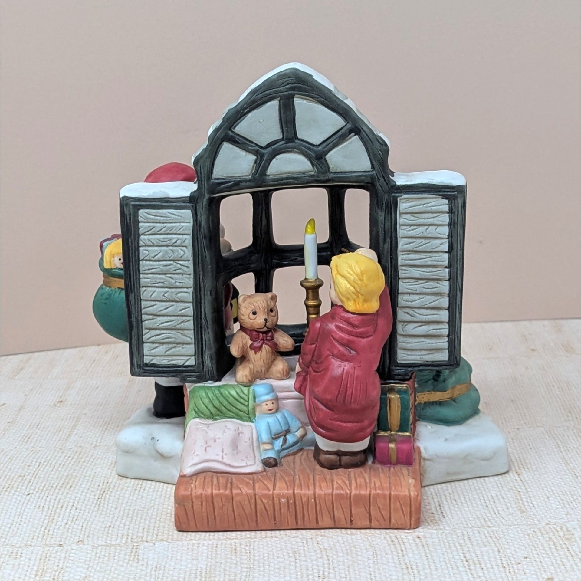 1980s Midwest Santa at Window Music Box – Holiday Decor