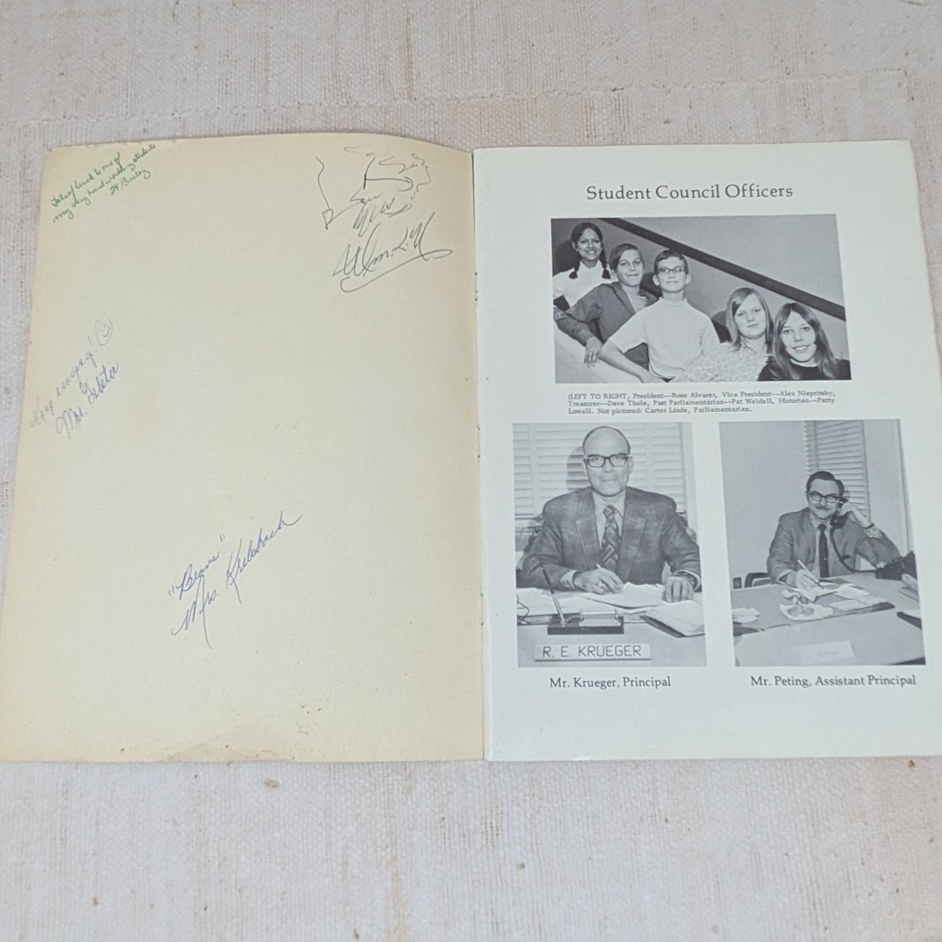 1970-1971 Mounds Park Junior High School Yearbook, Softcover – Vintage St. Paul Minnesota Ephemera