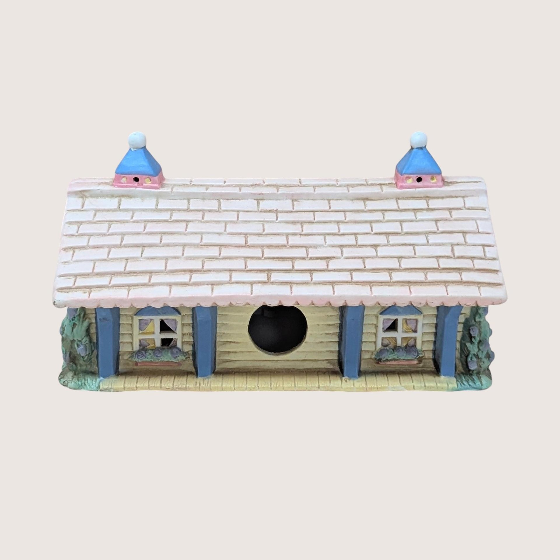 1990s Midwest Cottontail Lane Station