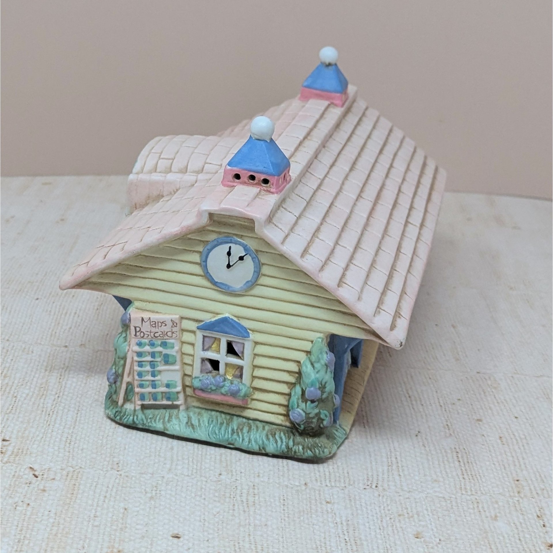 1990s Midwest Cottontail Lane Station