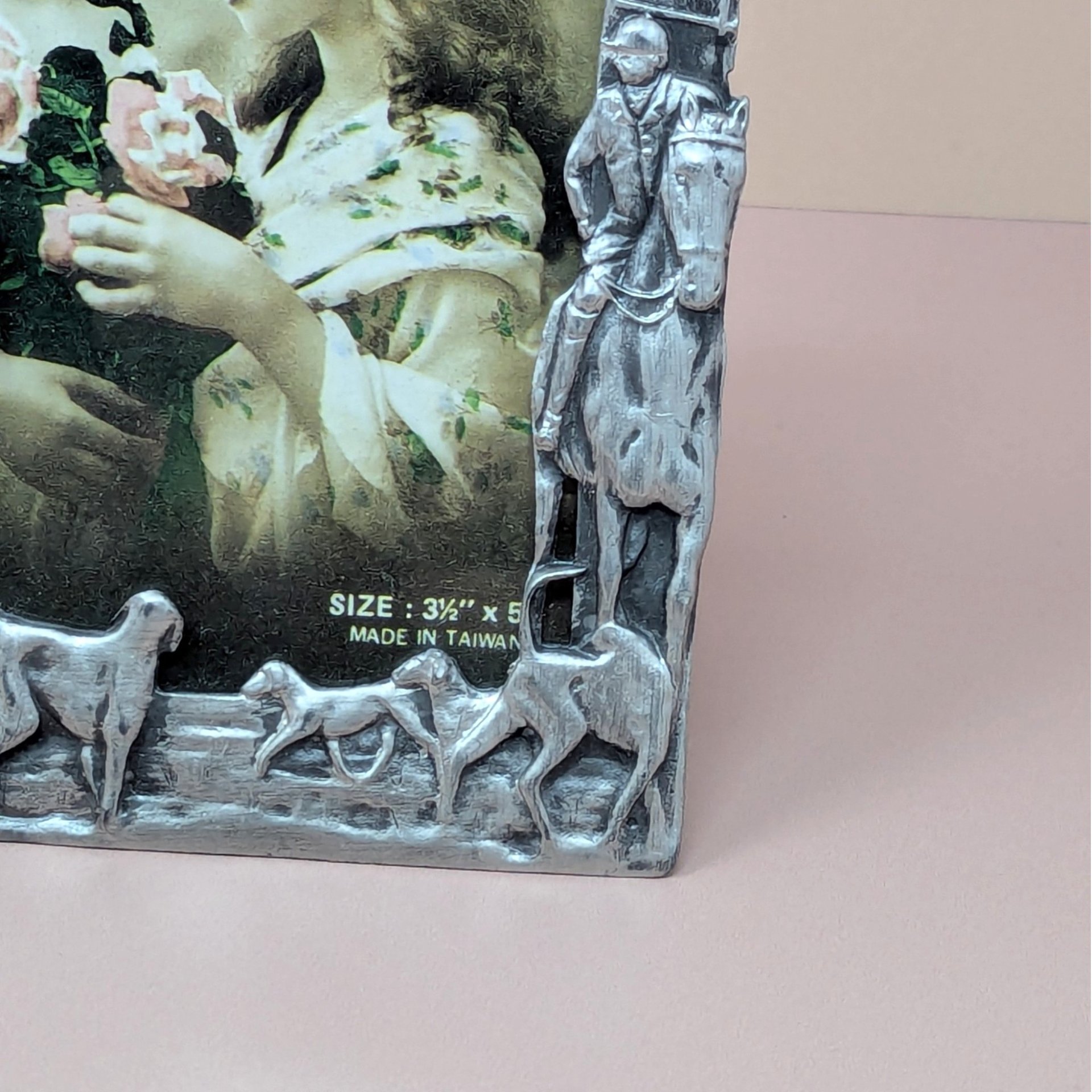 Vintage Equestrian Metal Frame – Fox Hunt & Hounds 3.5x5 Photo Decor