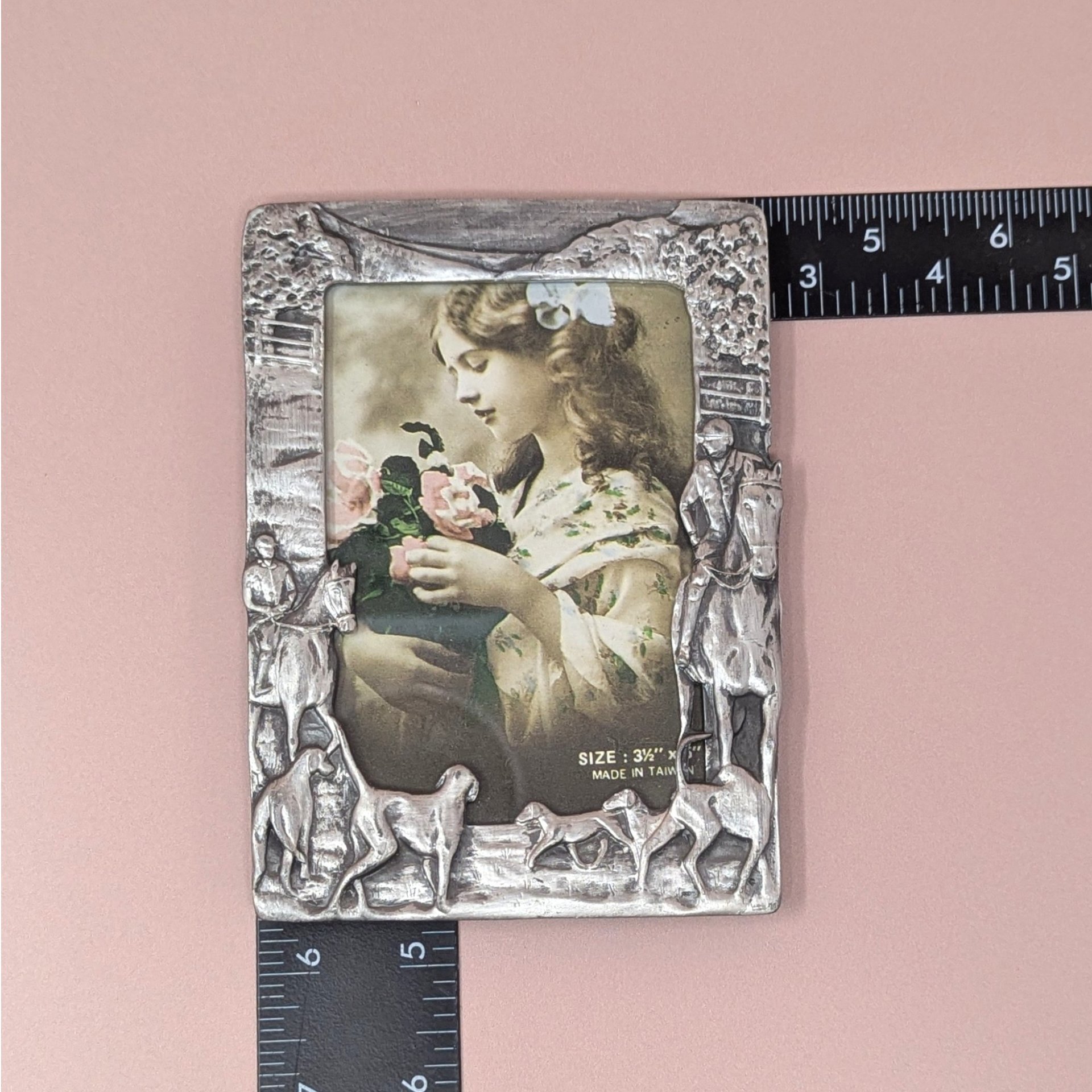 Vintage Equestrian Metal Frame – Fox Hunt & Hounds 3.5x5 Photo Decor