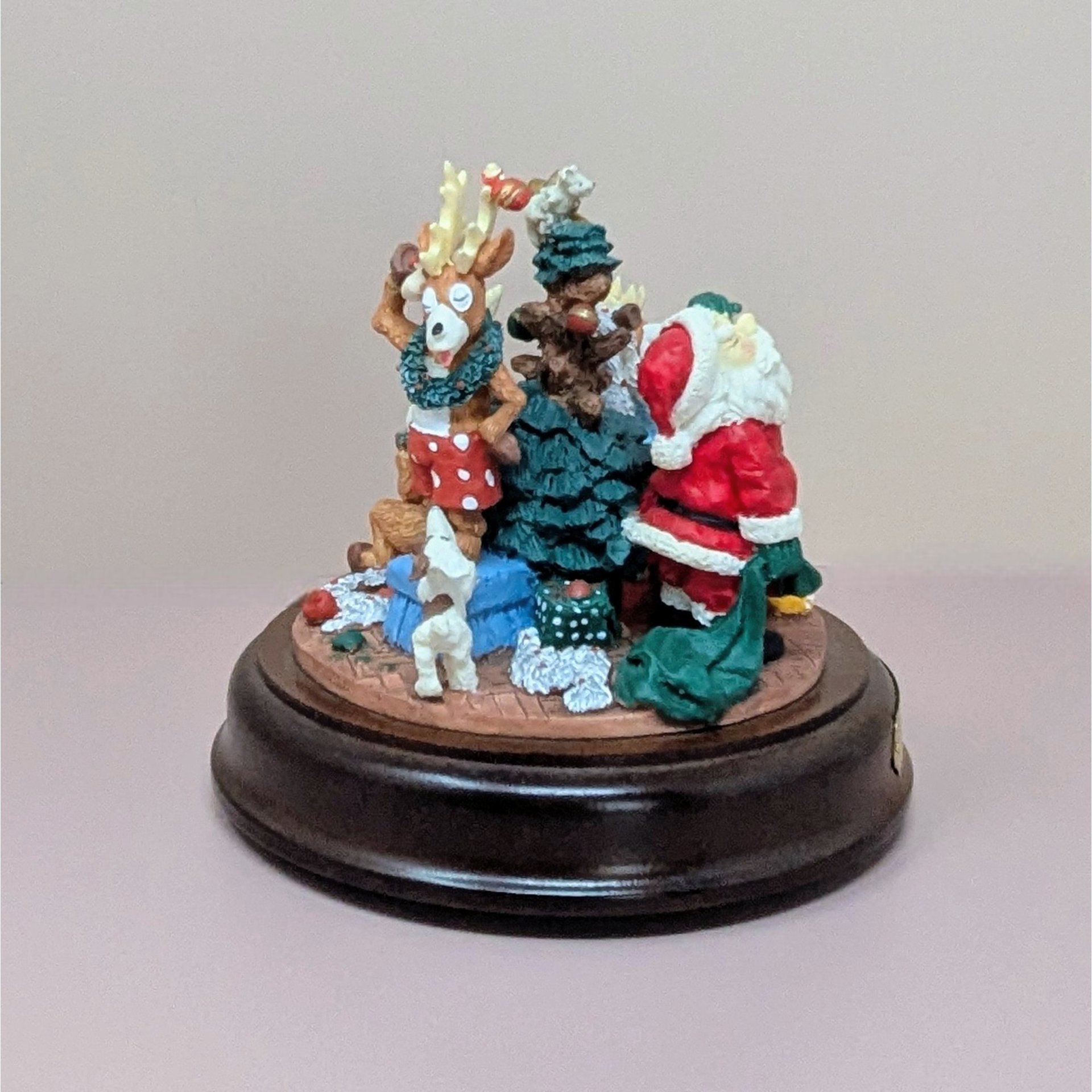 House of Lloyd Wreck the Halls – Vintage Musical Holiday Figurine