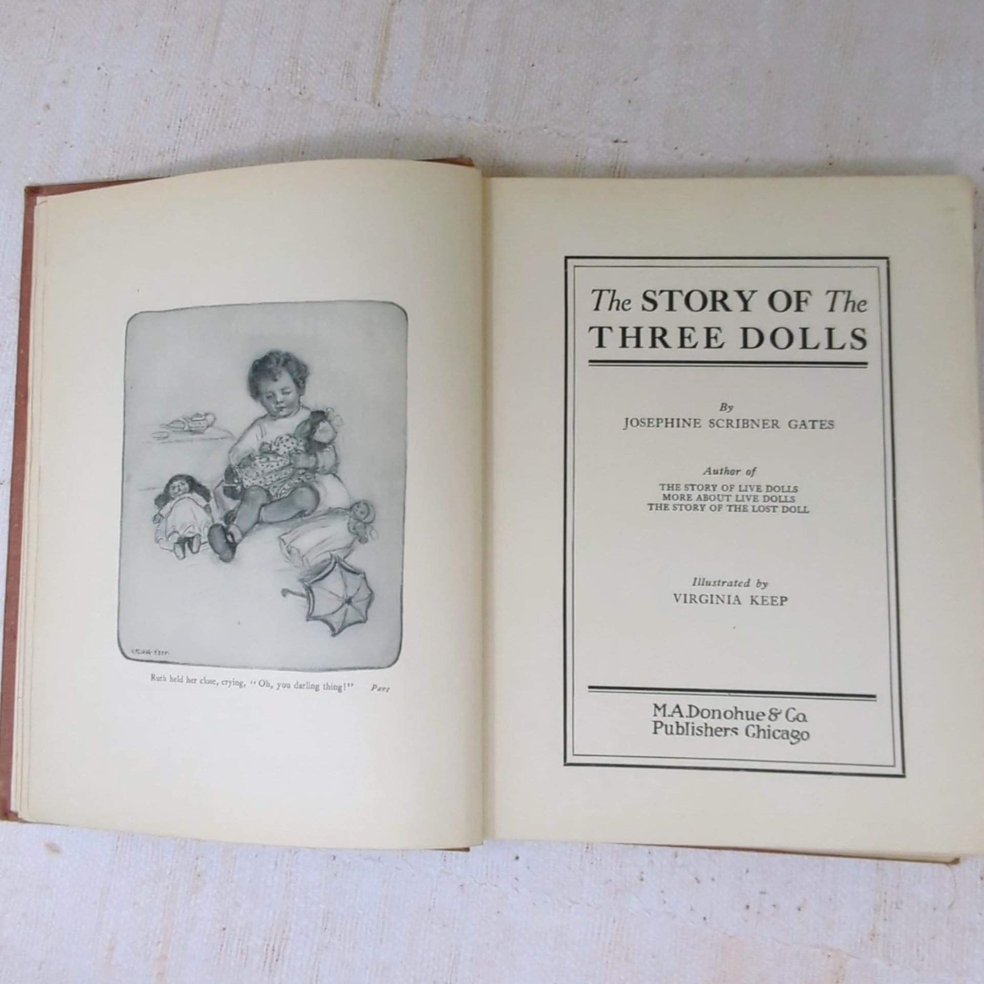 1905 Josephine Scribner Gates: The Story of the Three Dolls – Illustrated Volume