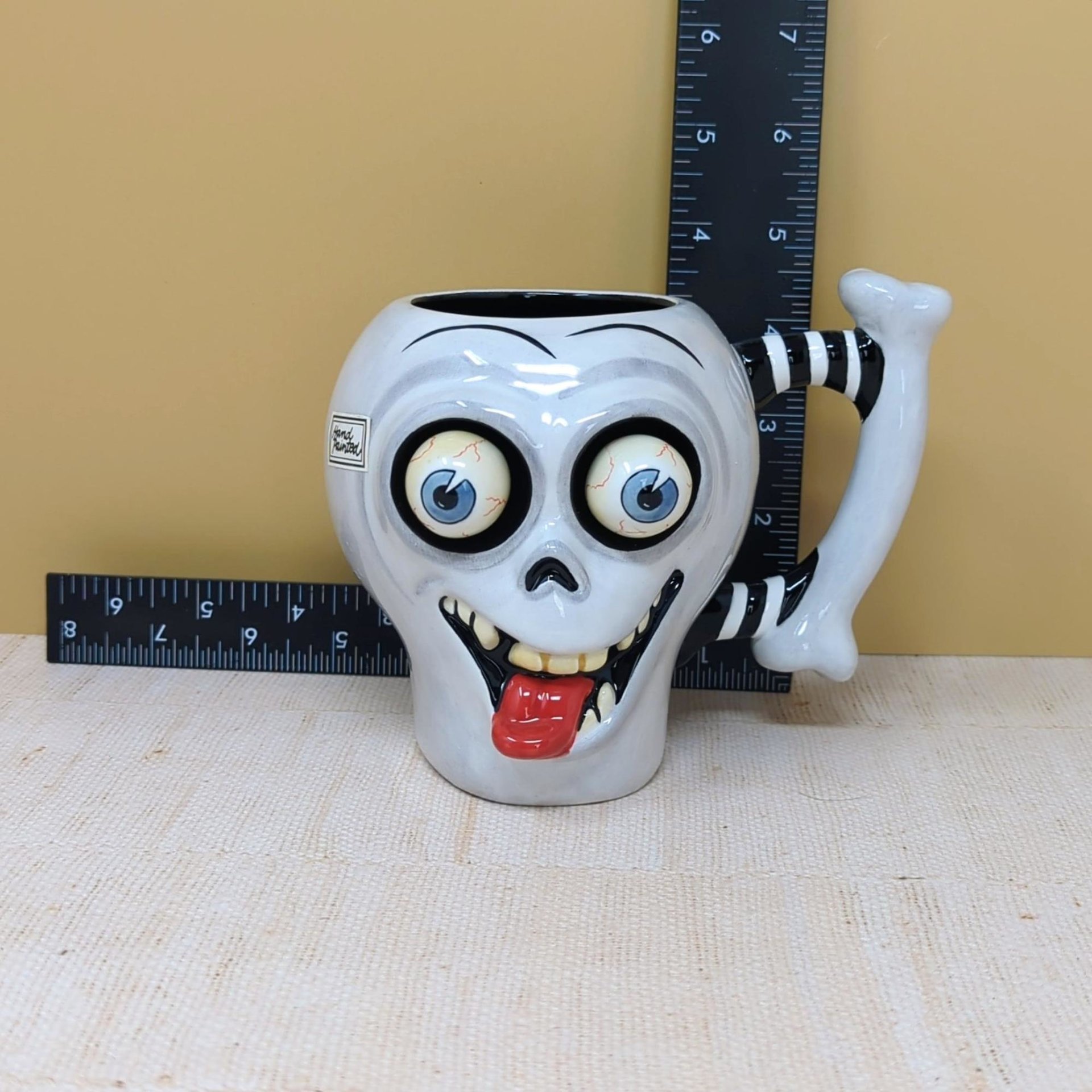 2002 Dept 56: Google Eye Skull – Kitsch Spooky Entertaining
