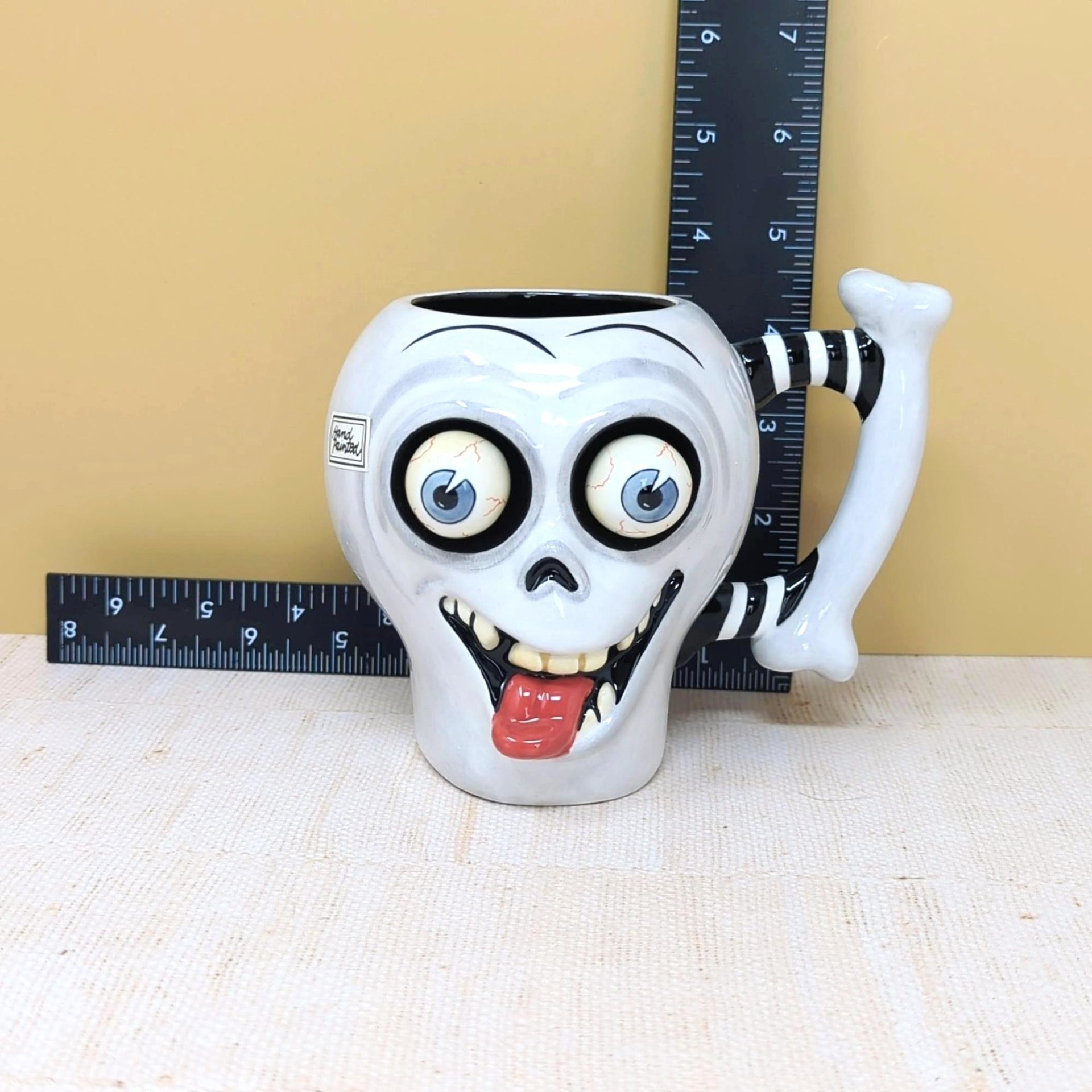 2002 Dept 56 Google Eye Skull Mug
