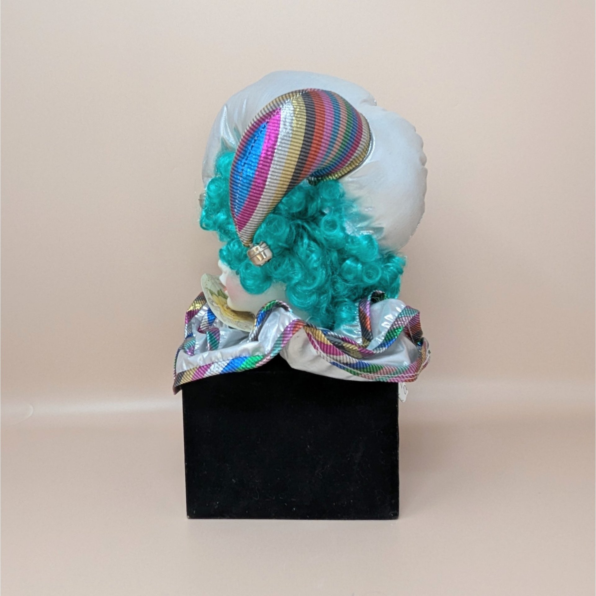 Victoria Ashlea Originals: Arthur Jester Porcelain Music Box – Bette Ball Design