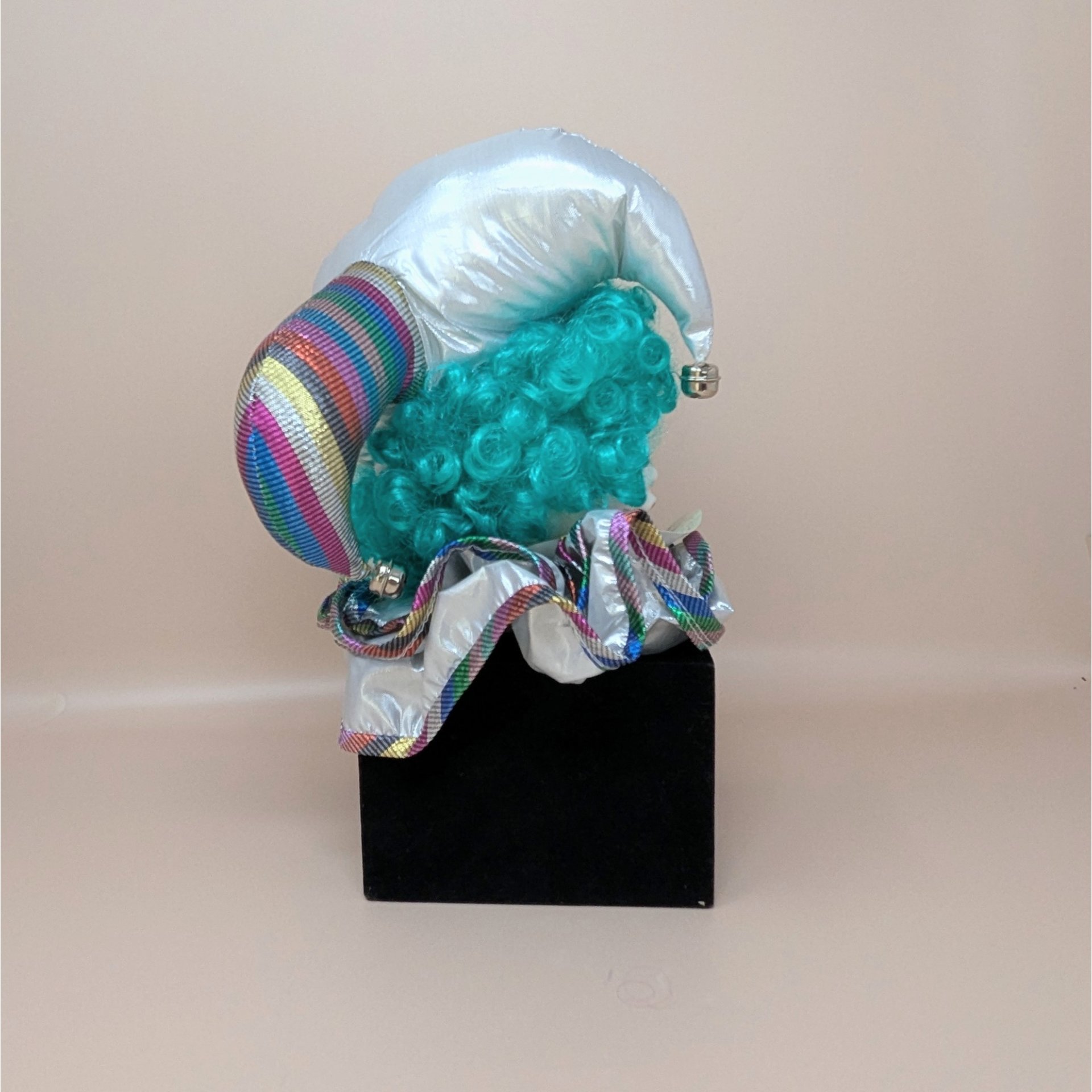 Victoria Ashlea Originals: Arthur Jester Porcelain Music Box – Bette Ball Design