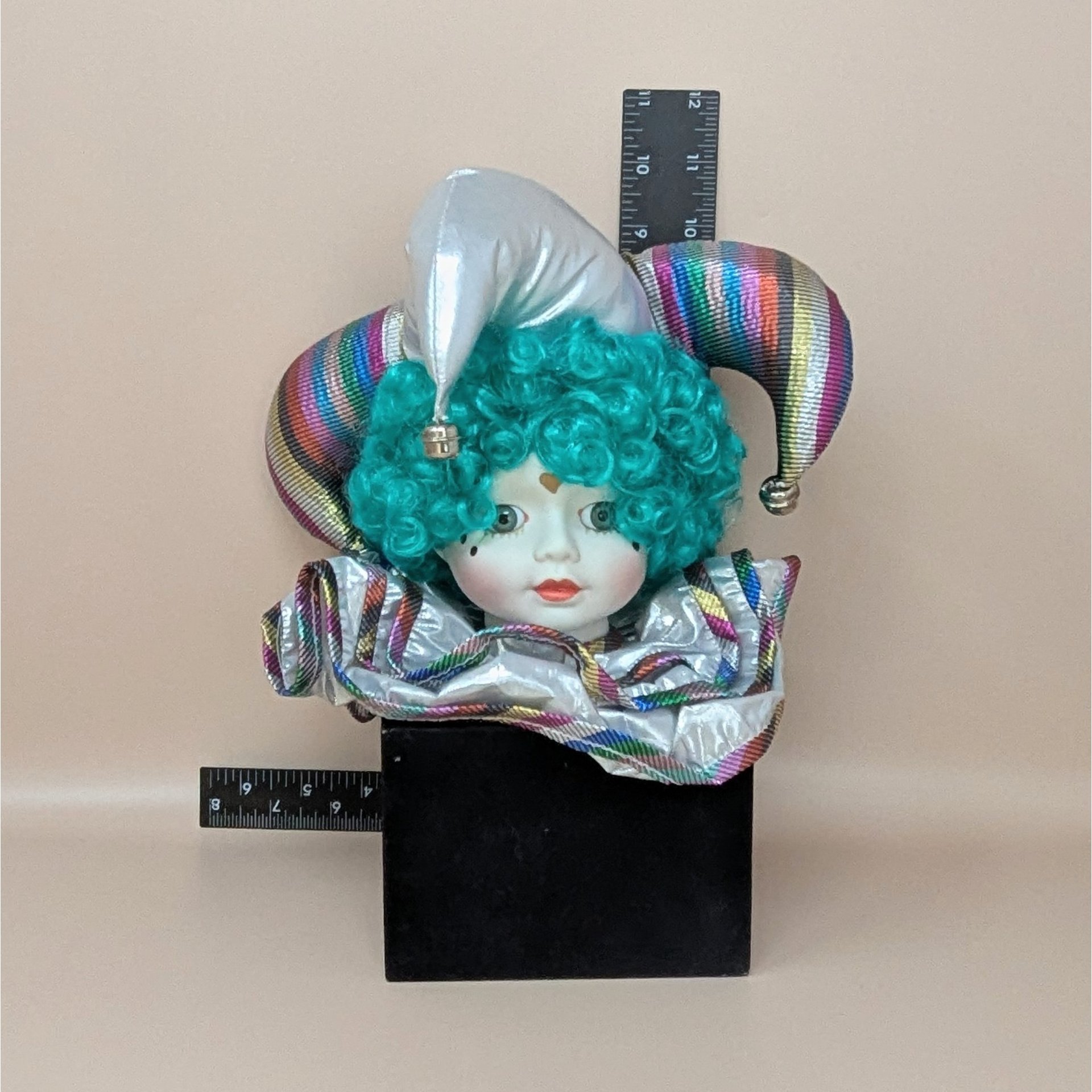 Victoria Ashlea Originals: Arthur Jester Porcelain Music Box – Bette Ball Design
