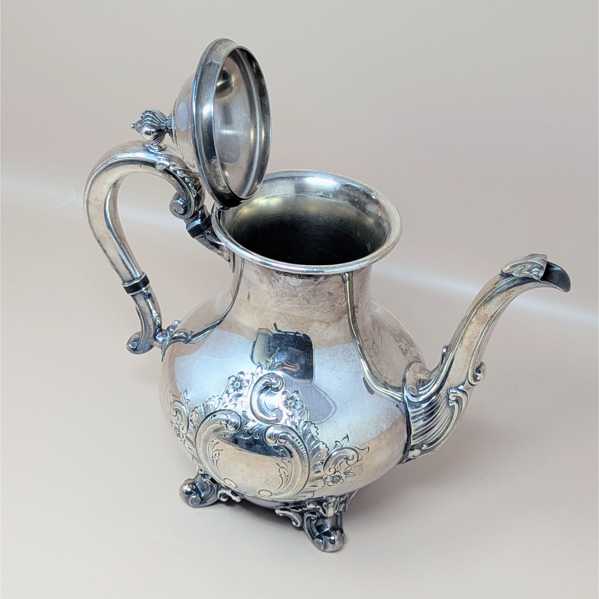 1950s Reed & Barton Regent Silver Plated Hand Chased Teapot