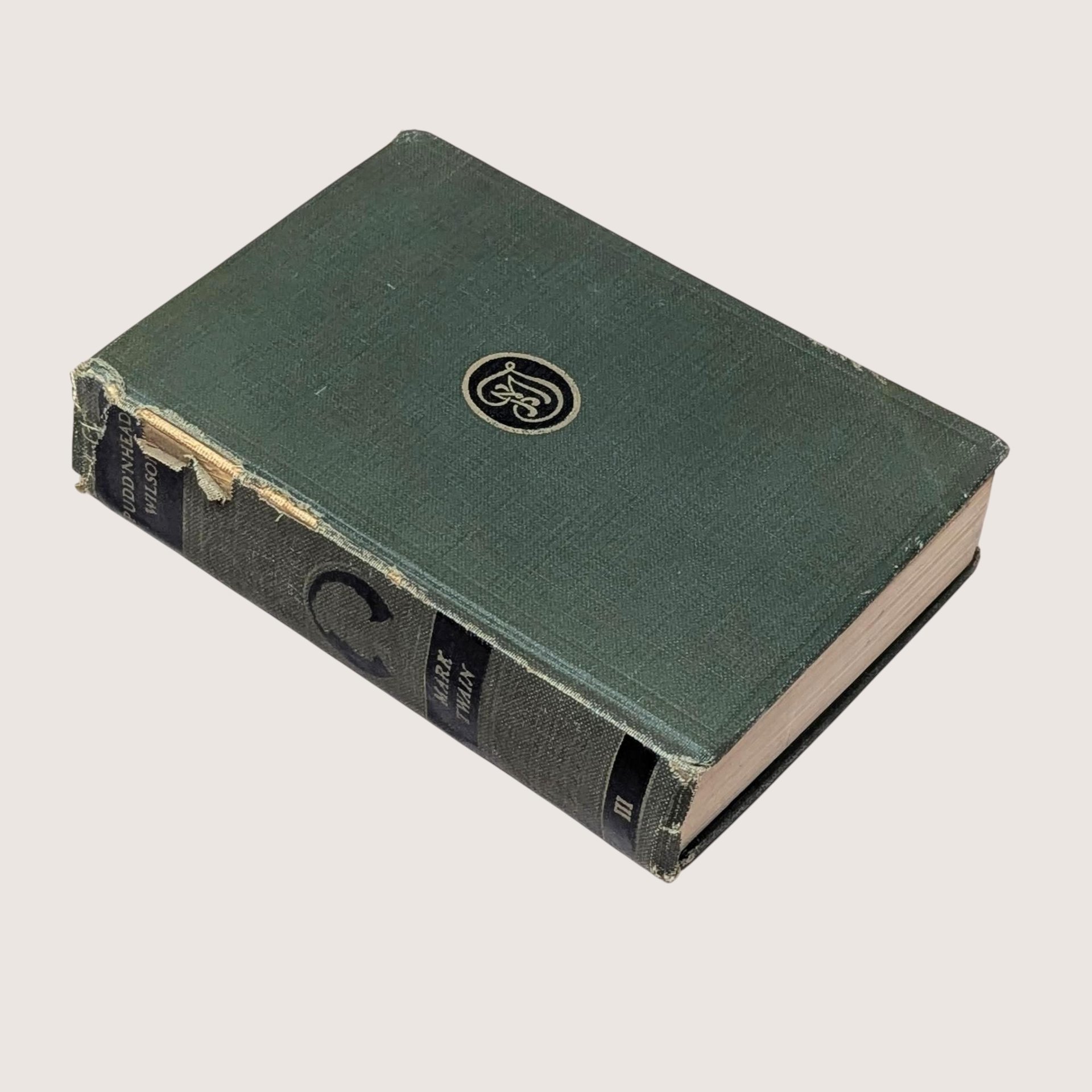 1922 Puddnhead Wilson by Mark Twain