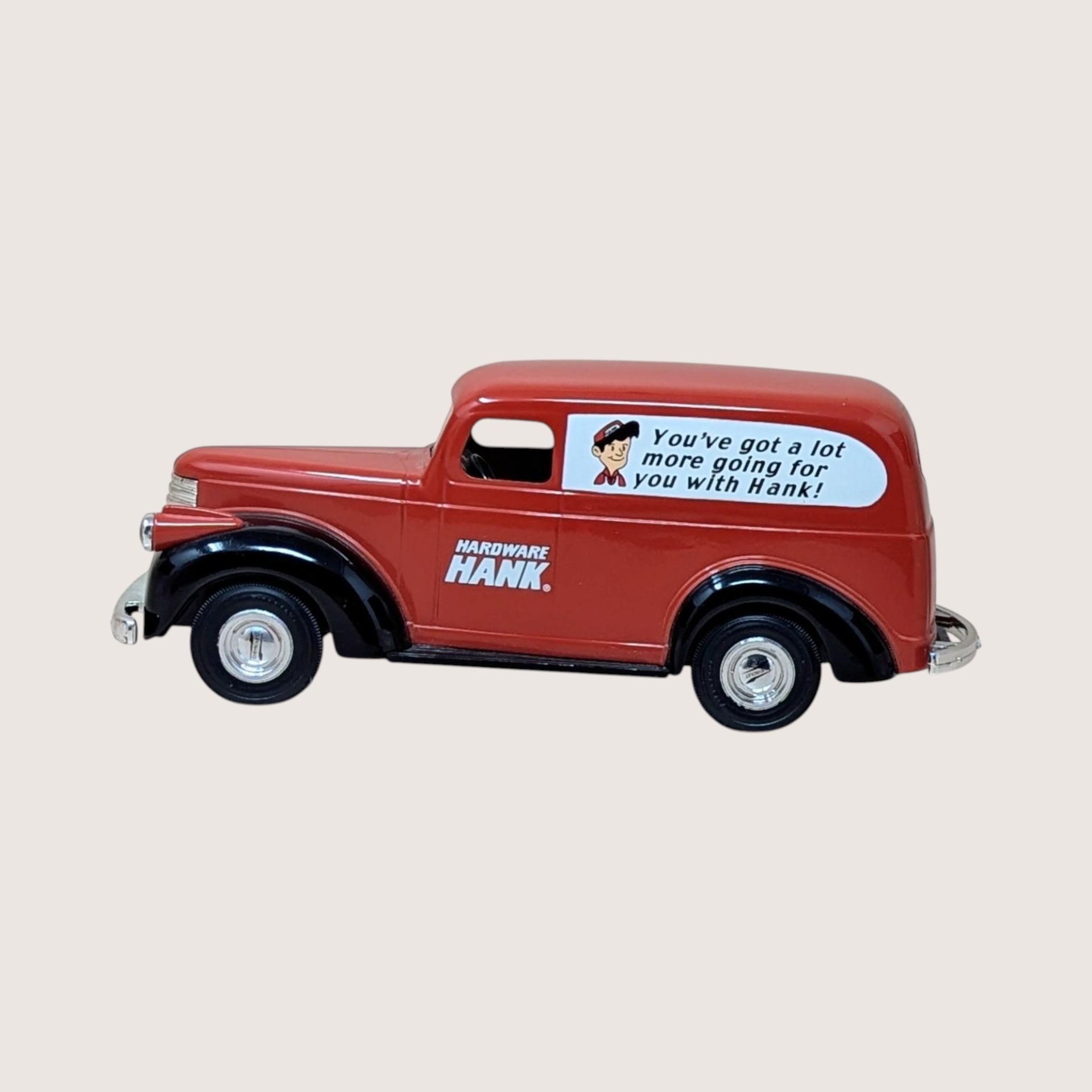 2001 ERTL 1946 Chevy Suburban Hardware Hank Die Cast Bank