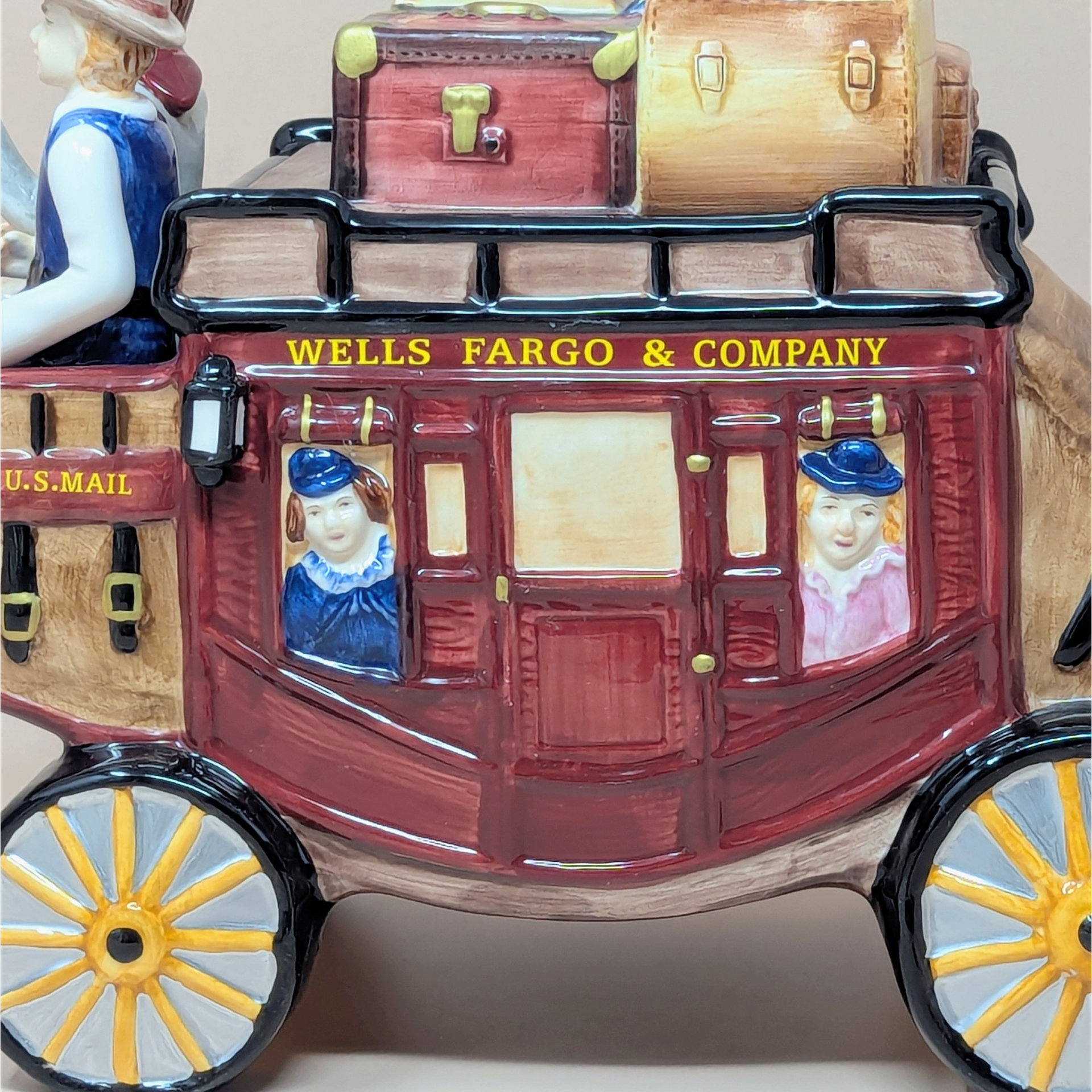 2002 Wells Fargo Stagecoach Ceramic Cookie Jar