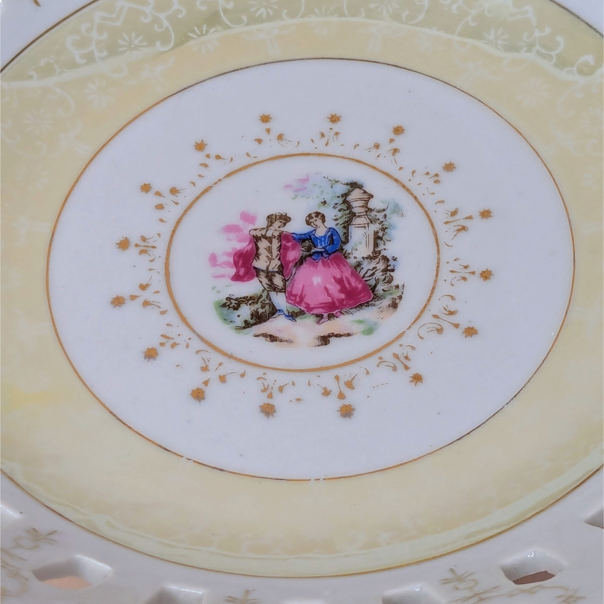 Vintage Arnart Pedestal Bowl M4036