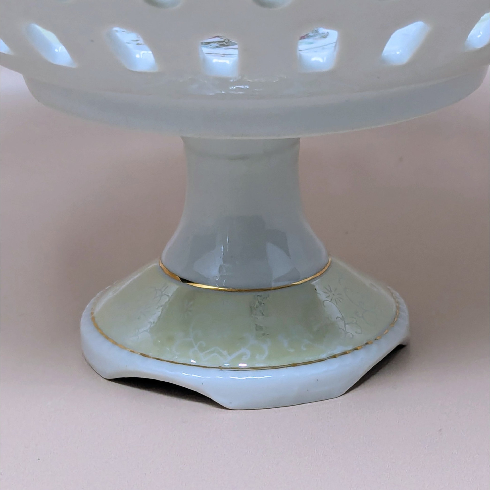 Vintage Arnart Pedestal Bowl M4036