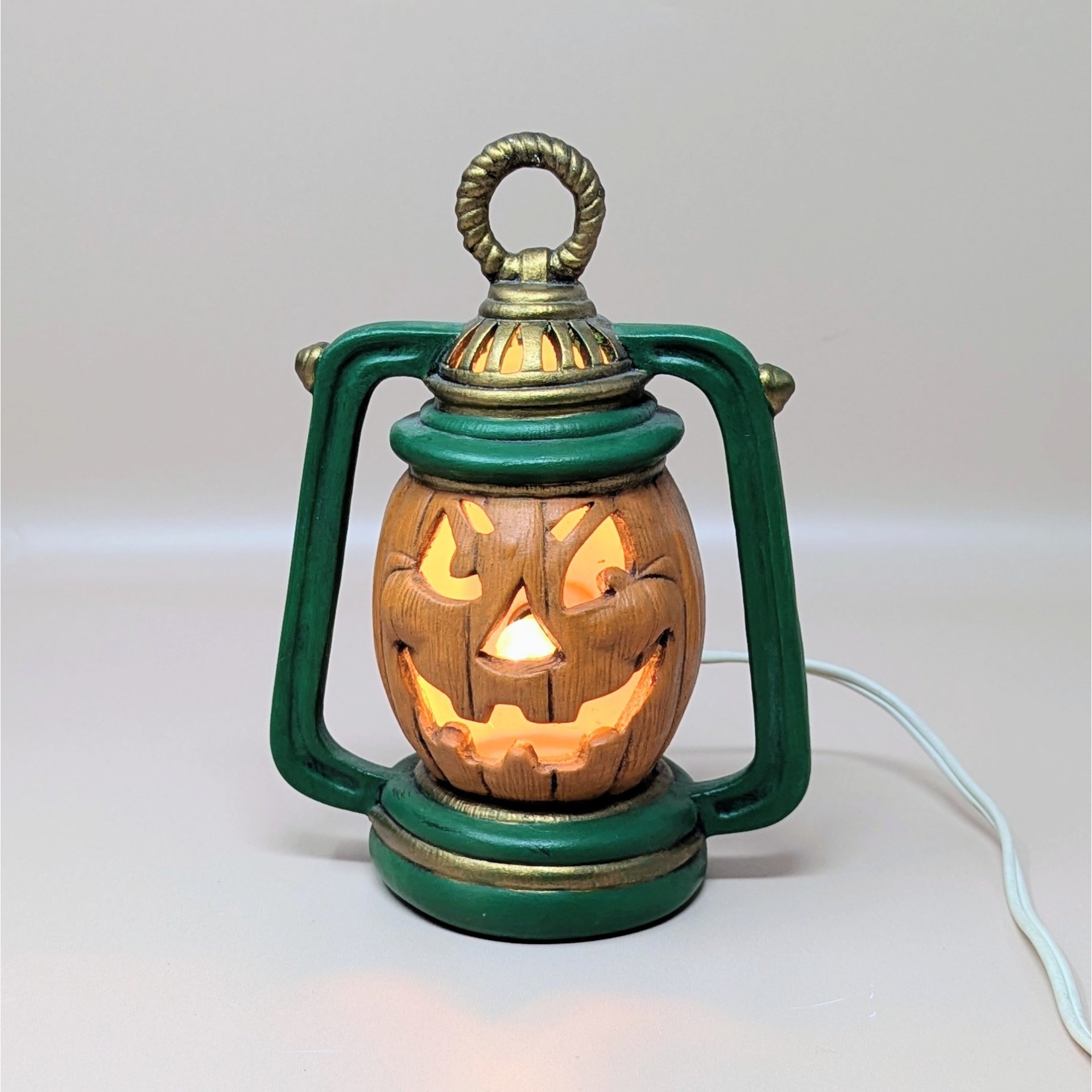Vintage Ceramic Jack-O-Lantern Pumpkin Lantern Light