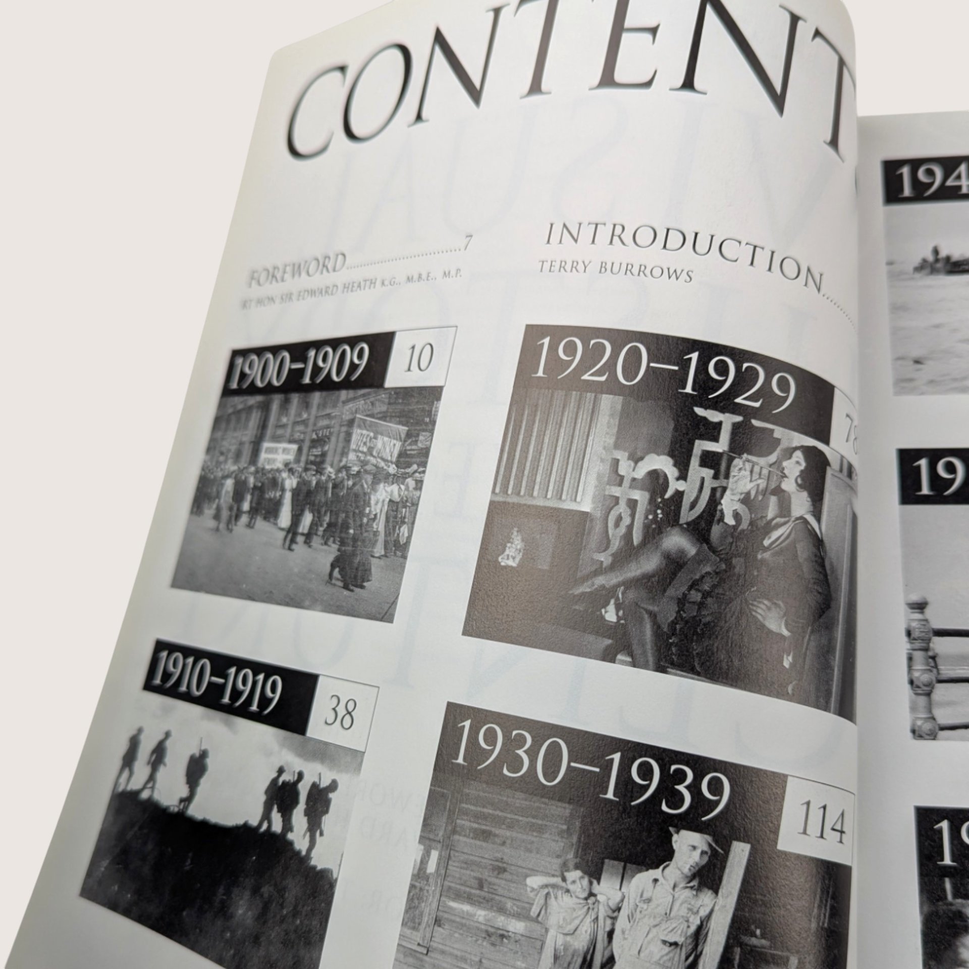 1999 Visual History of the Twentieth Century Hardcover Terry Burrows Book