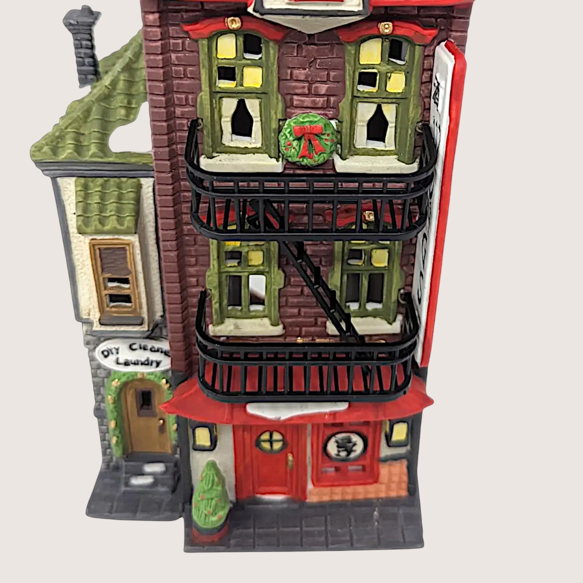 1990 Dept 56 Christmas in the City Wongs in Chinatown Village Building