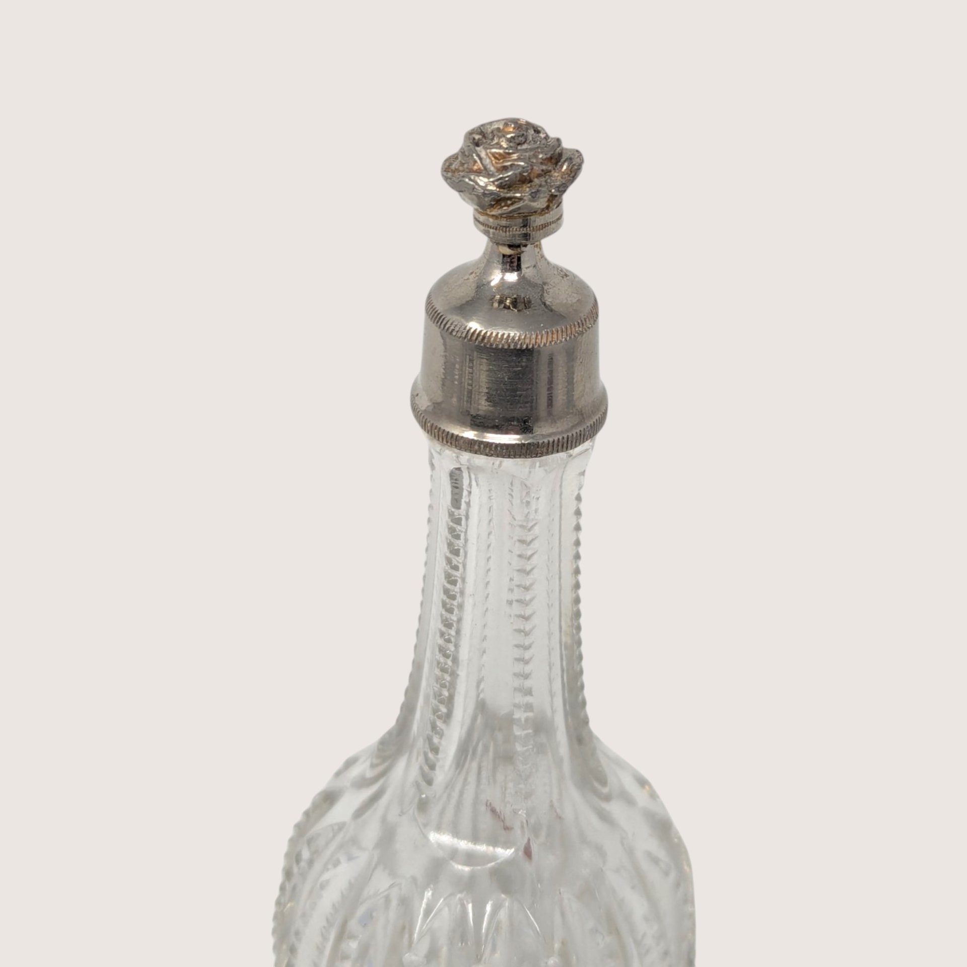 1920s Ribbed Glass Perfume Bottle with Silver Tone Cap