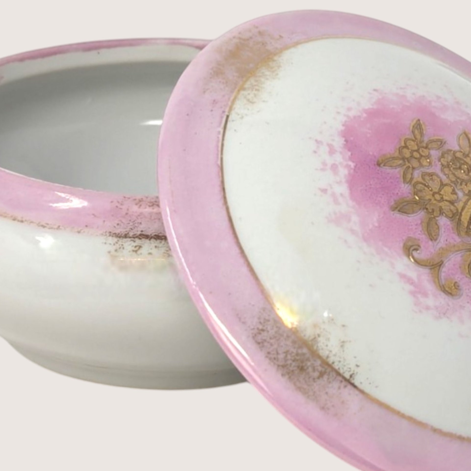 1950s Japanese Porcelain Pink and Gold Trinket Box