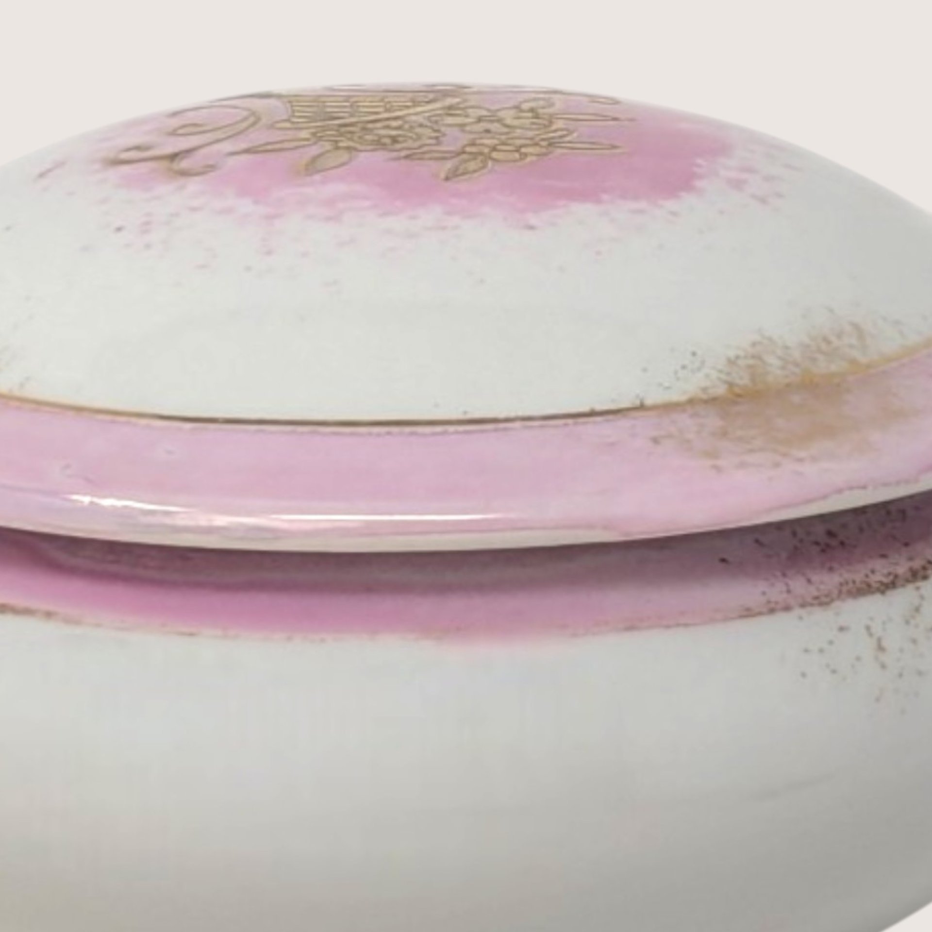 1950s Japanese Porcelain Pink and Gold Trinket Box