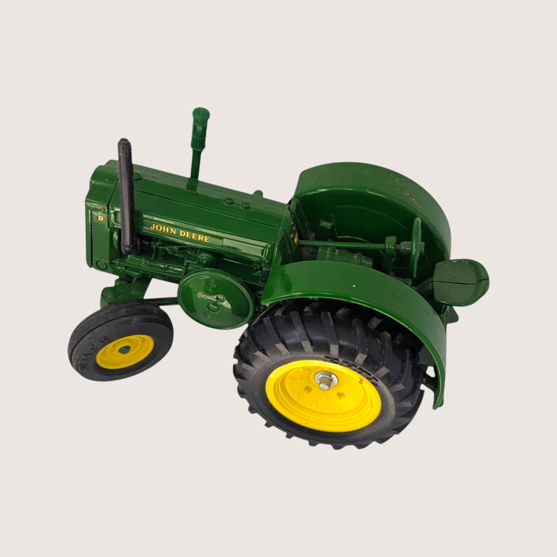 1990 ERTL John Deere 1953 Model D 1/16 Scale Die Cast Tractor Replica  