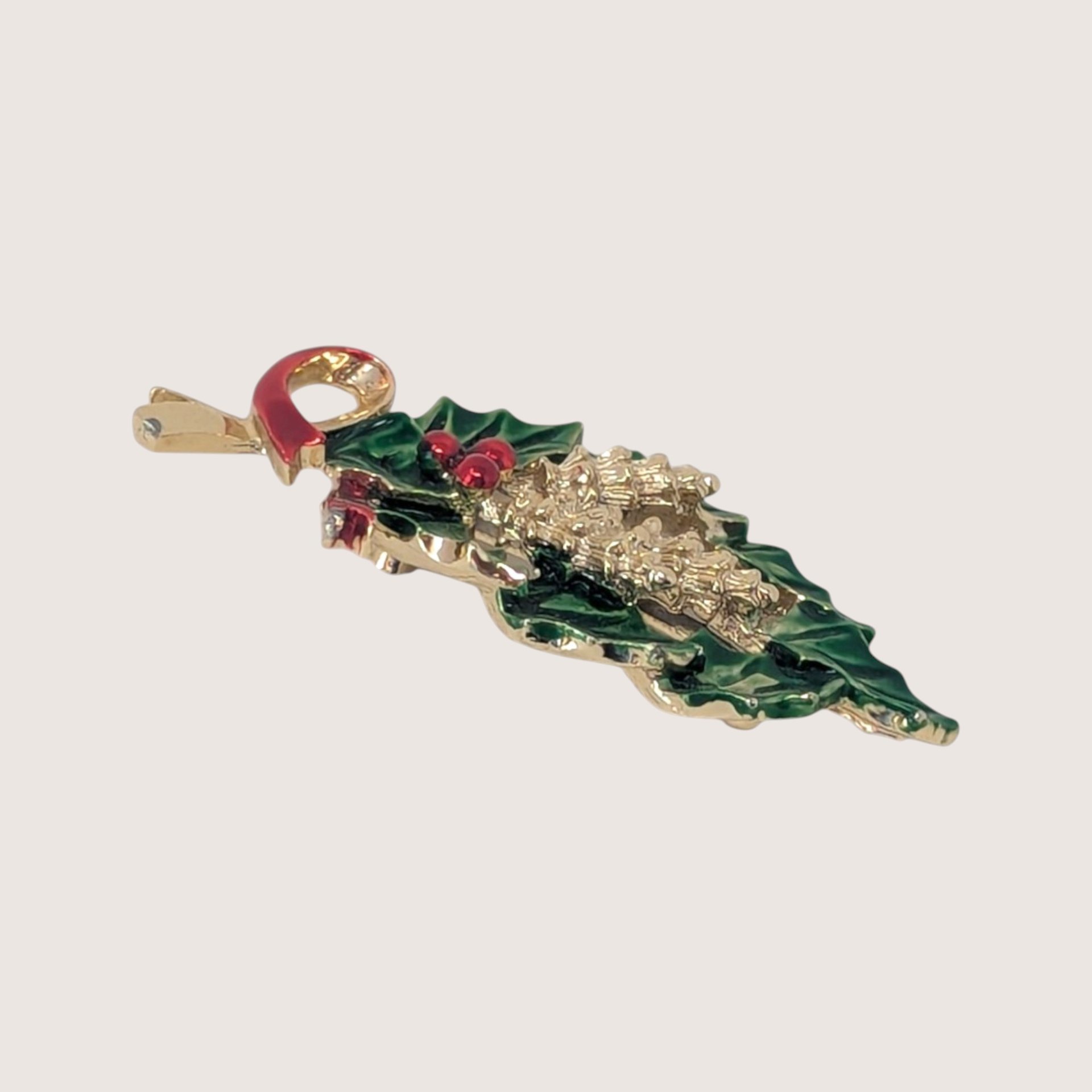 Vintage Gold Tone Enamel Christmas Holly Wreath Brooch