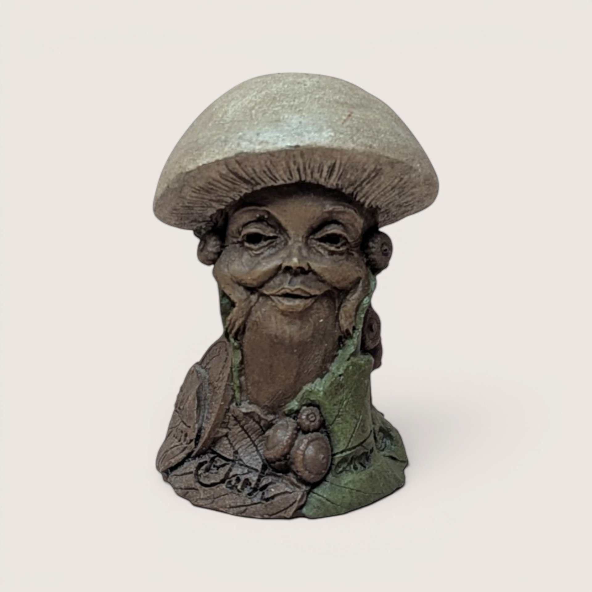 1990 signed Tom Clark "Creola" gnome figurine by Cairn Studios featuring a gnome character sheltered by a mushroom cap.