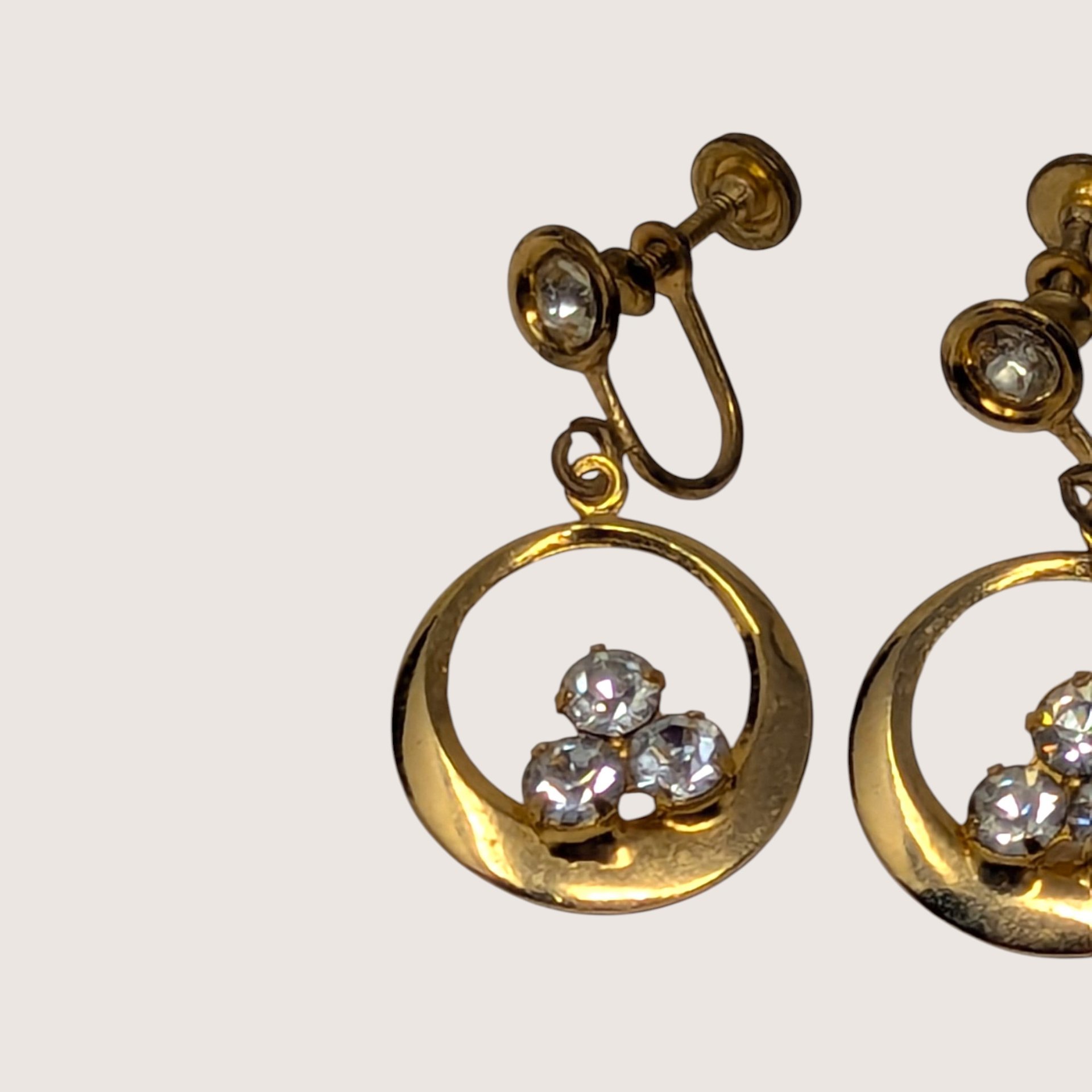 1950s Rhinestone Gold Tone Screw Back Dangle Earrings