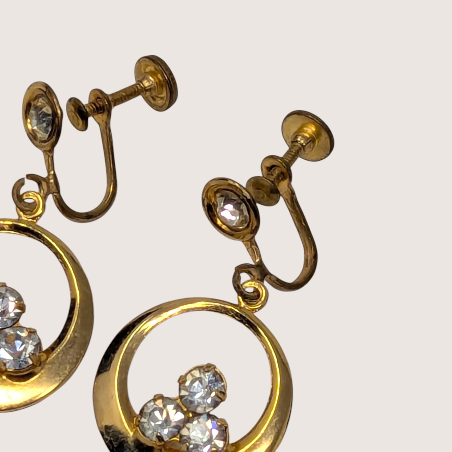 1950s Rhinestone Gold Tone Screw Back Dangle Earrings