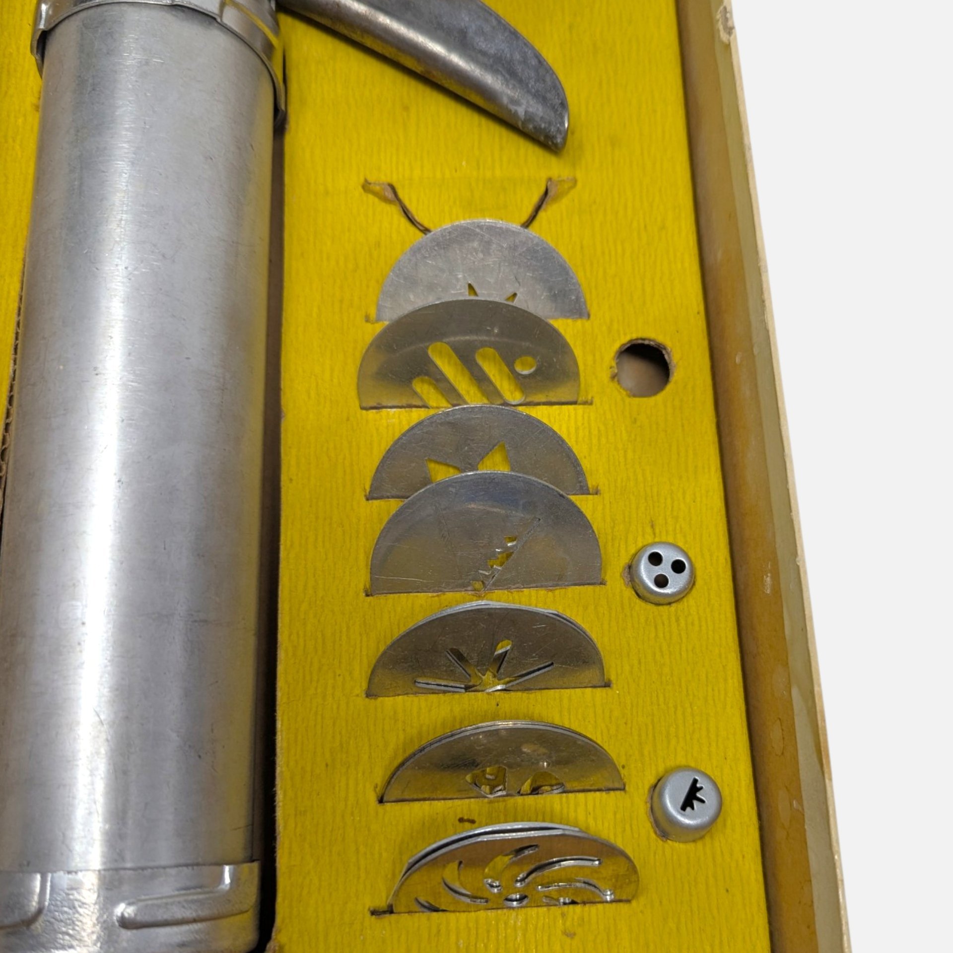 Vintage Cookie-Chef Trigger-Quick Cookie Press Gun With Original Box