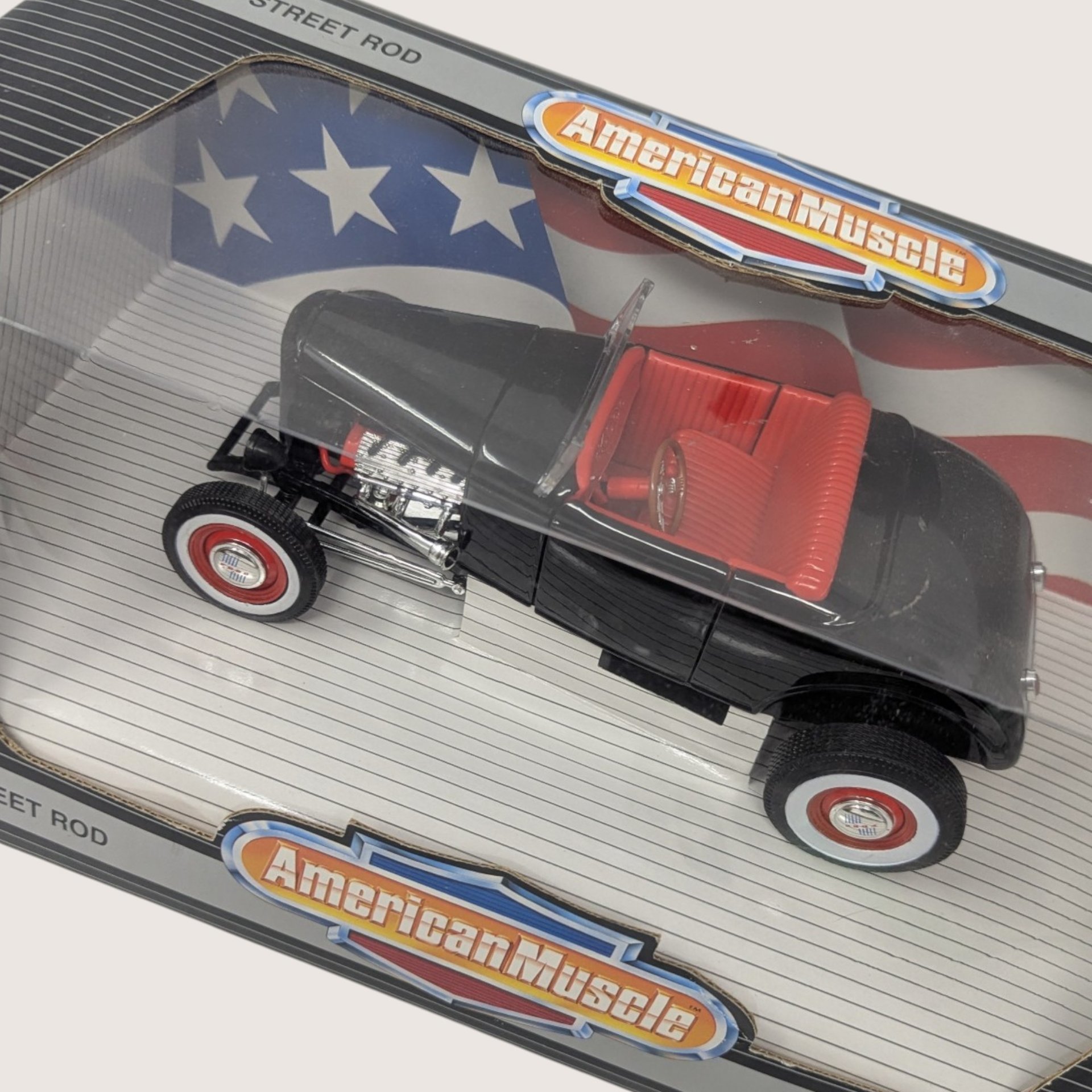 1995 ERTL American Muscle 1932 Ford Street Rod 1/18 Scale