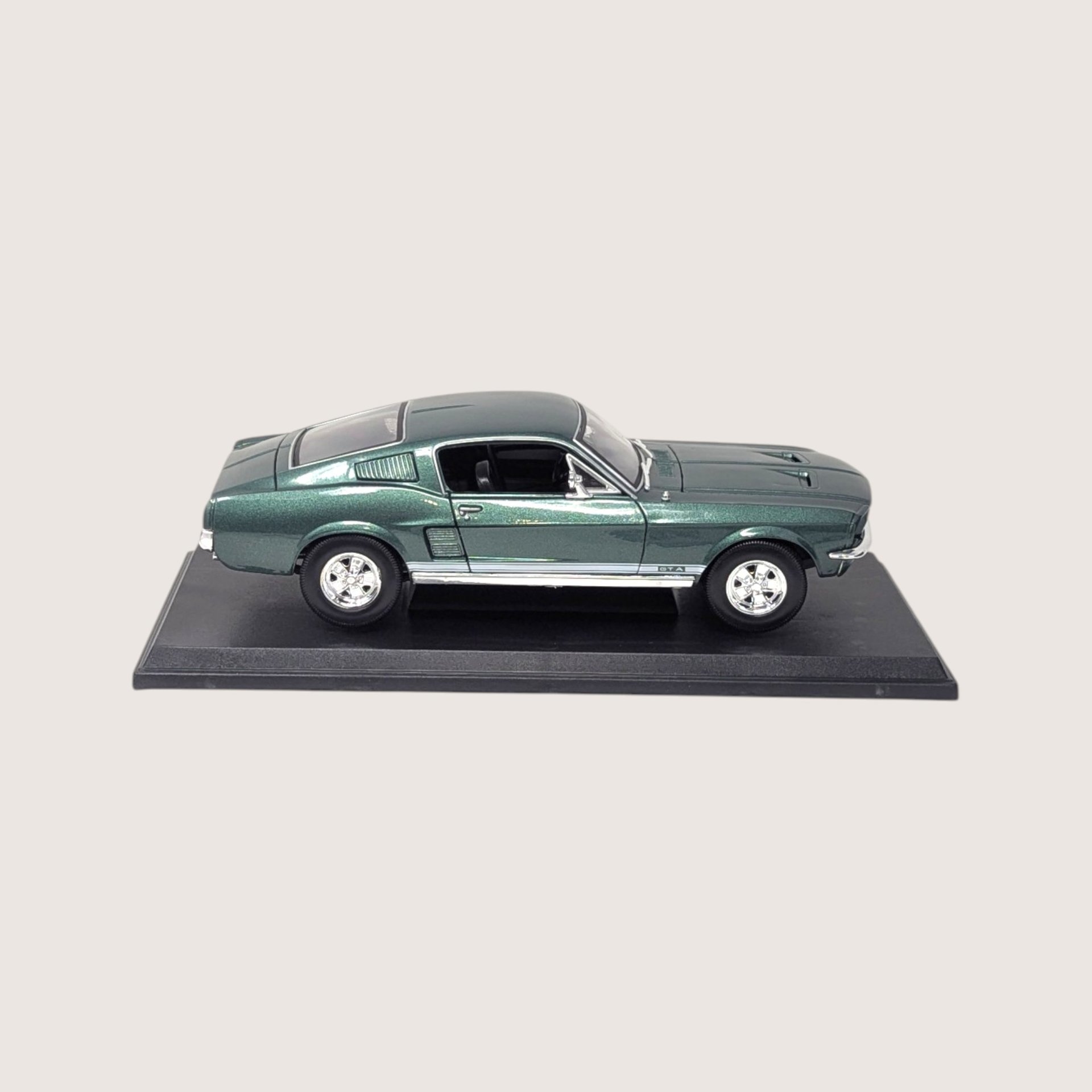 Vintage Maisto Green 1967 Ford Mustang GTA Fastback Die Cast Car