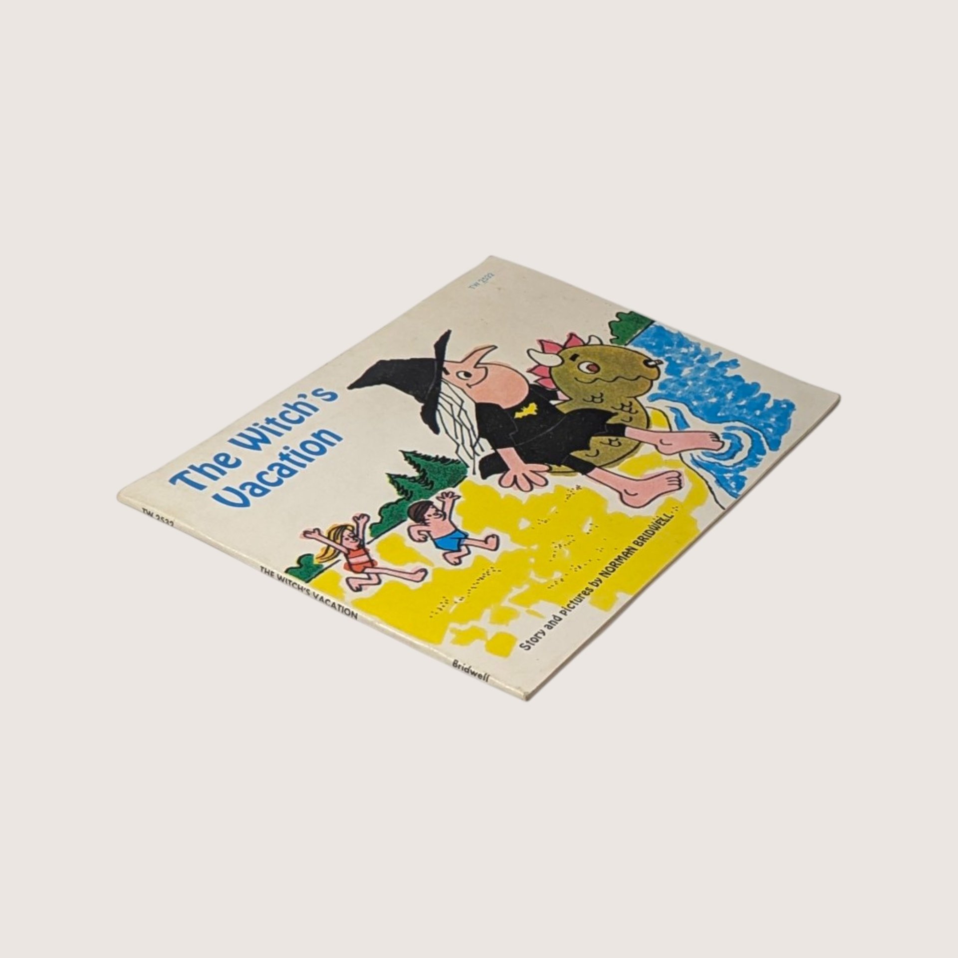 1974 The Witch's Vacation Norman Bridwell Softcover Book