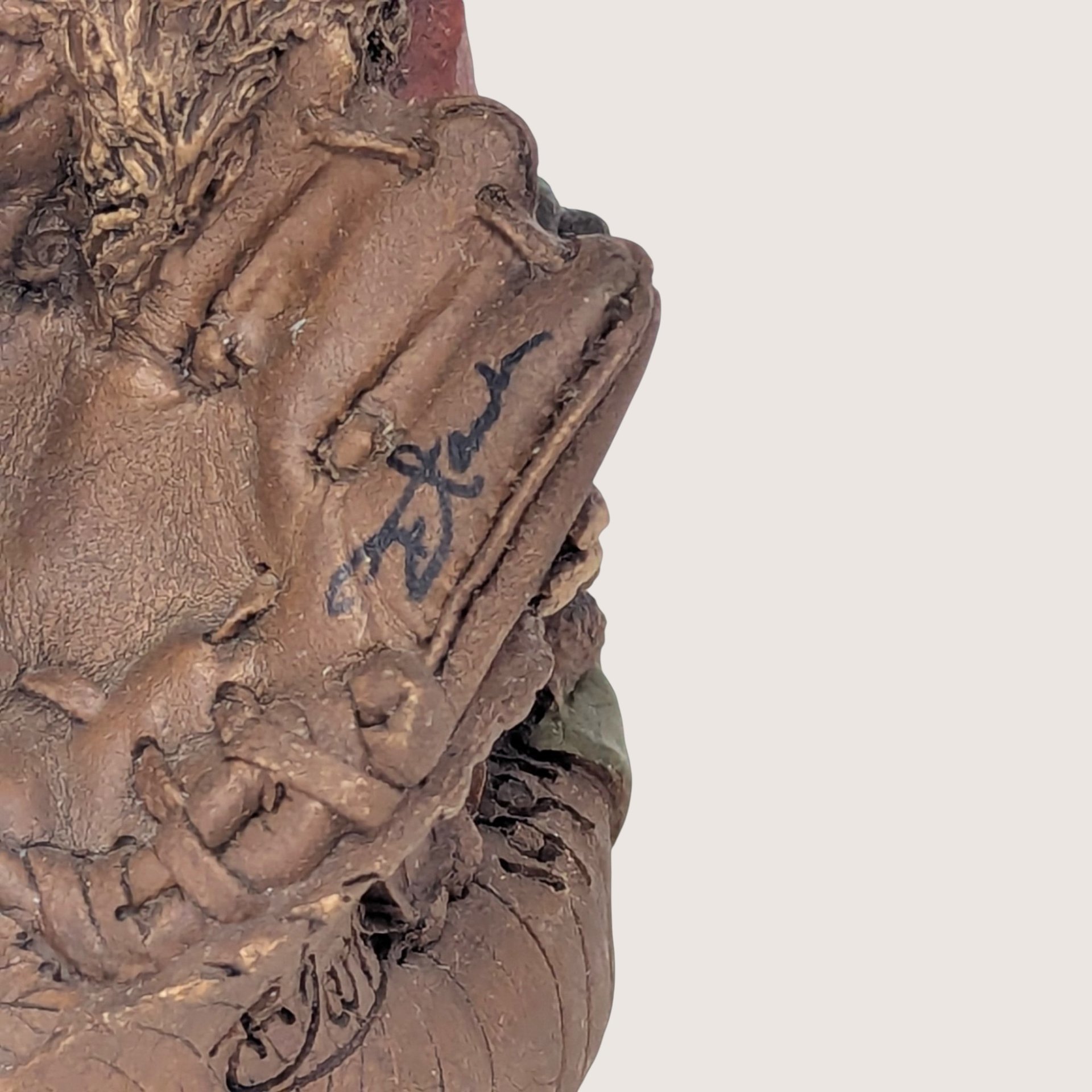 Vintage 1991 Tom Clark Yogi Baseball Mitt Signed Figurine