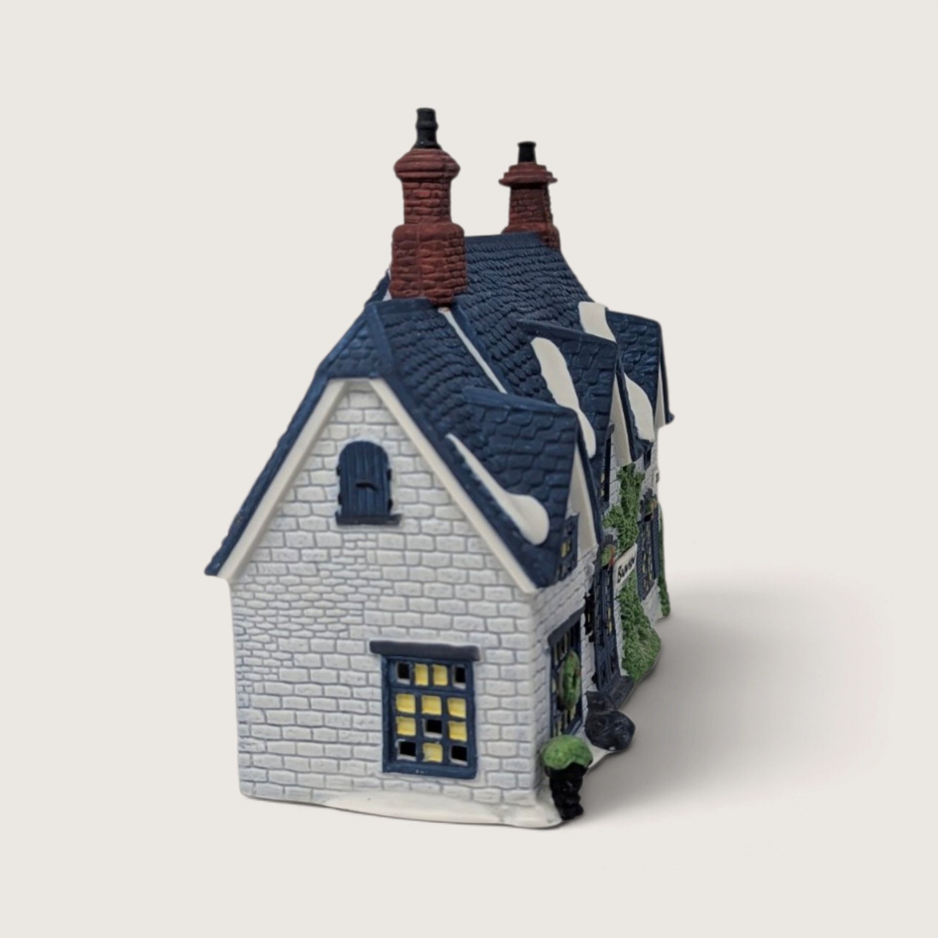 Vintage 1990 Department 56  Brownlow House Lighted Village Building